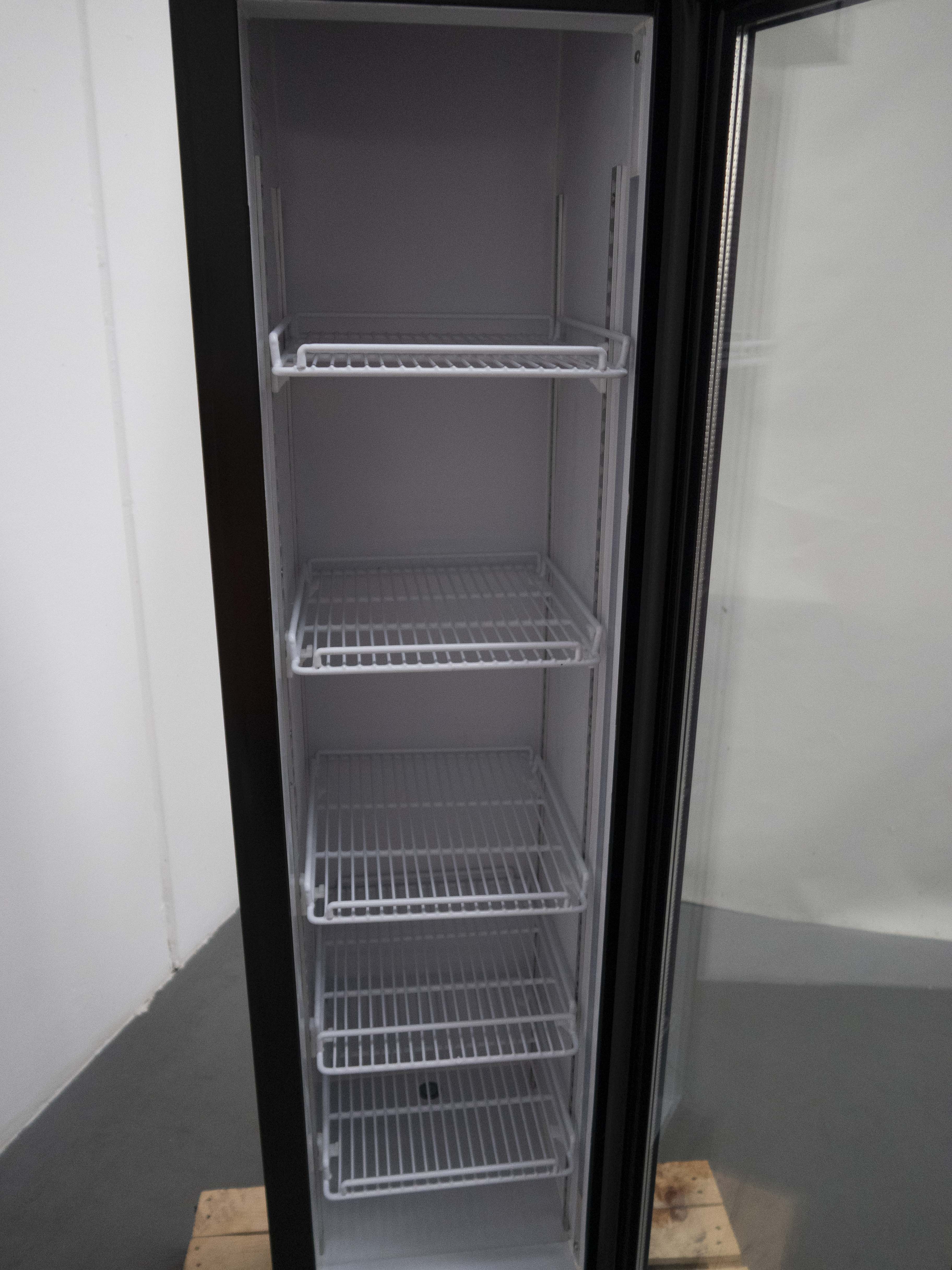 Airex AXR.MEUR.SL Upright Fridge