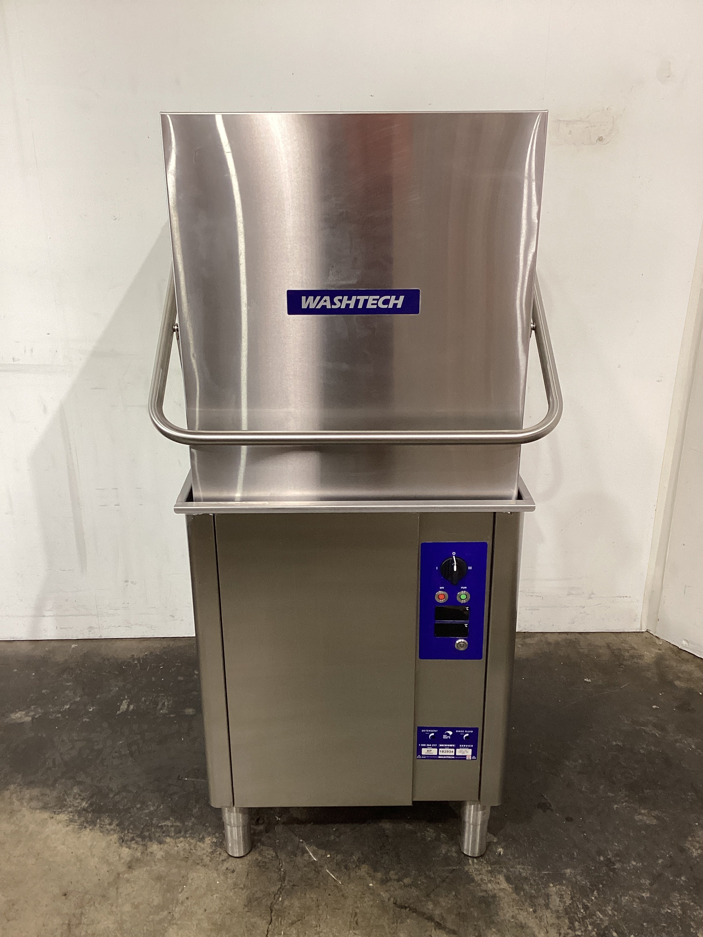 Washtech XP Passthrough Dishwasher