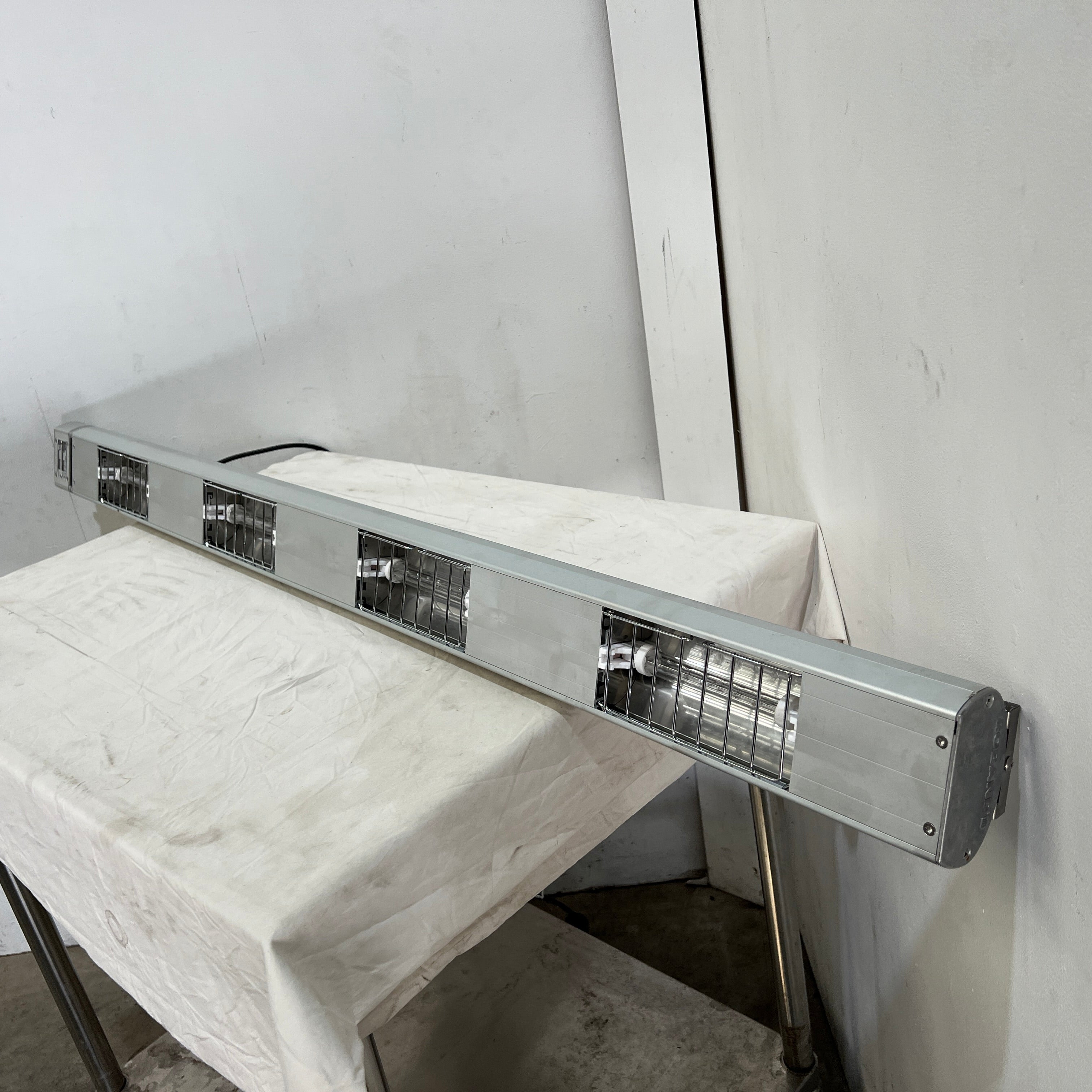 Roband HQ1500E Heat Lamp