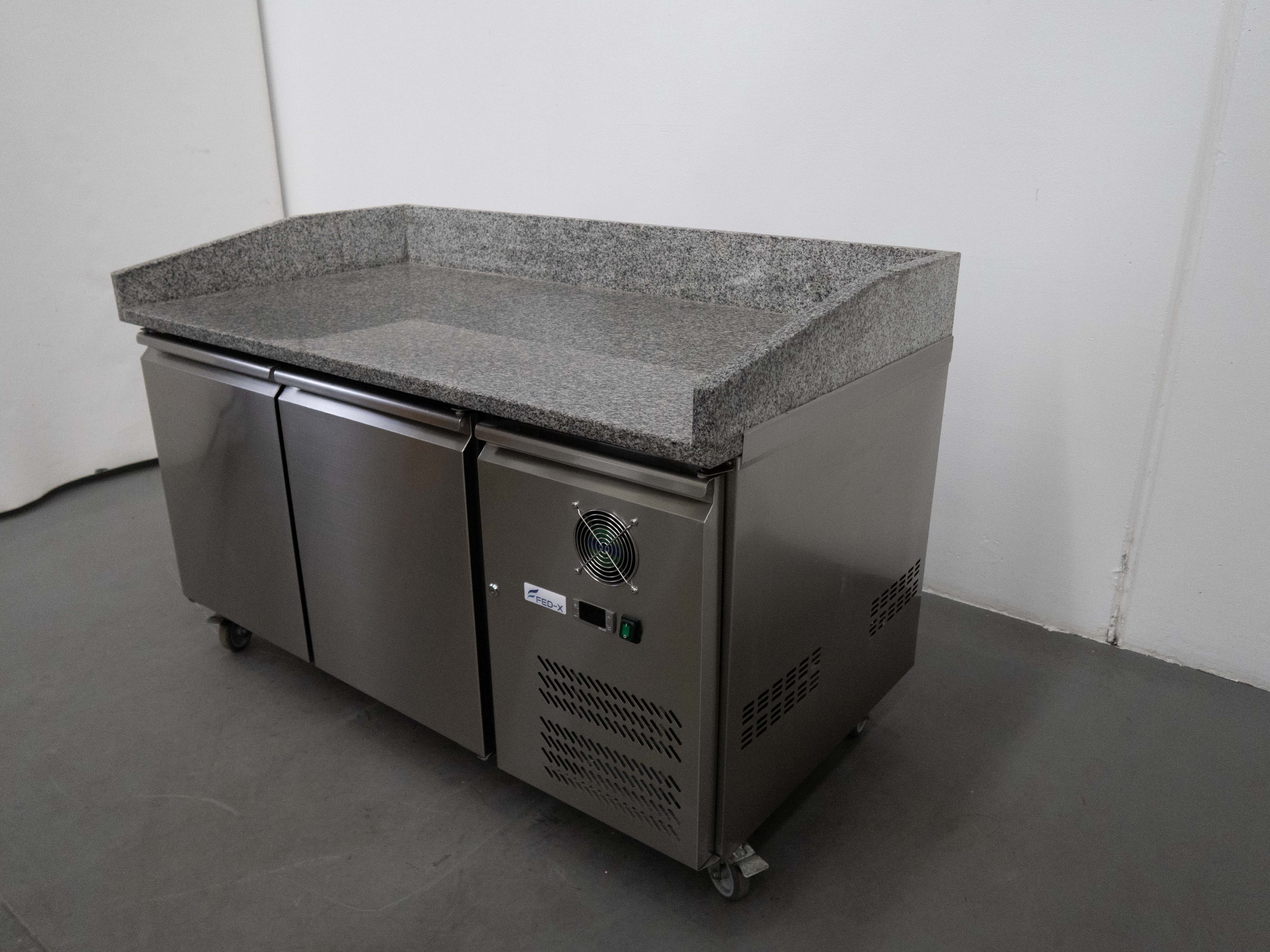 FED XPZ2600TN Saladette Fridge