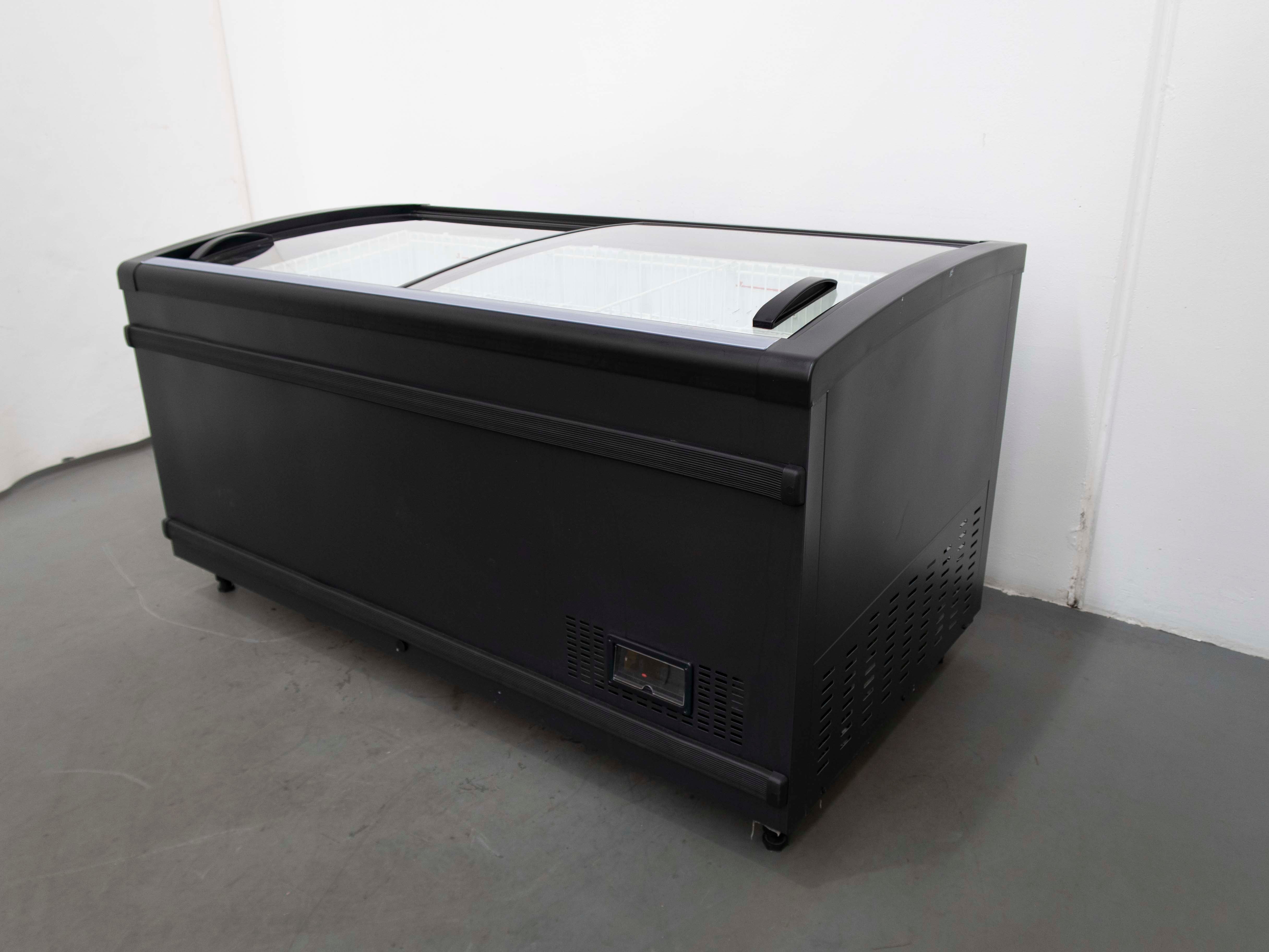 Hussmann ARCH170-DT Modular Dual Temperature Island Cabinet
