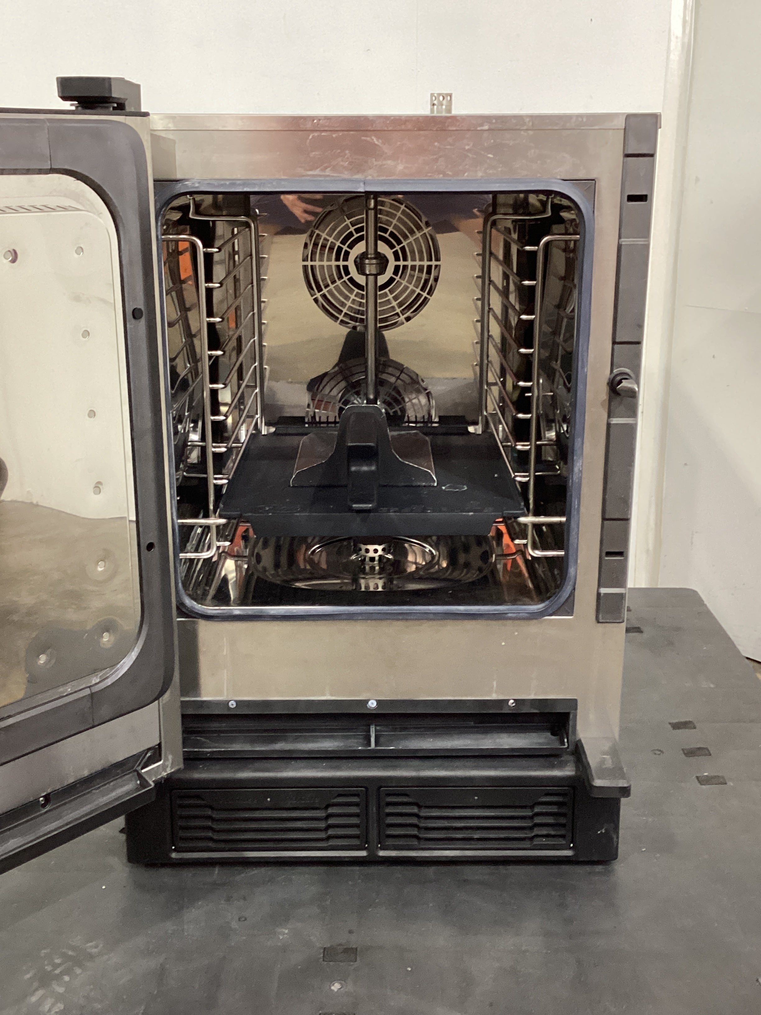 Unox XEPA-0523-EXRN Speed Oven