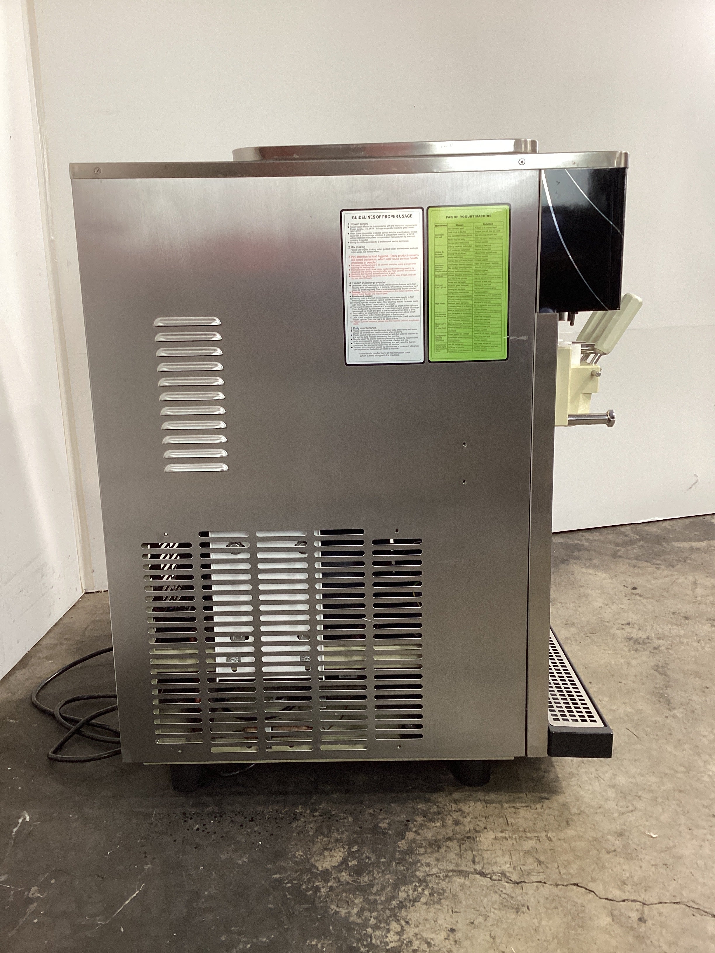 ACAiPRO B22 Acai Machine