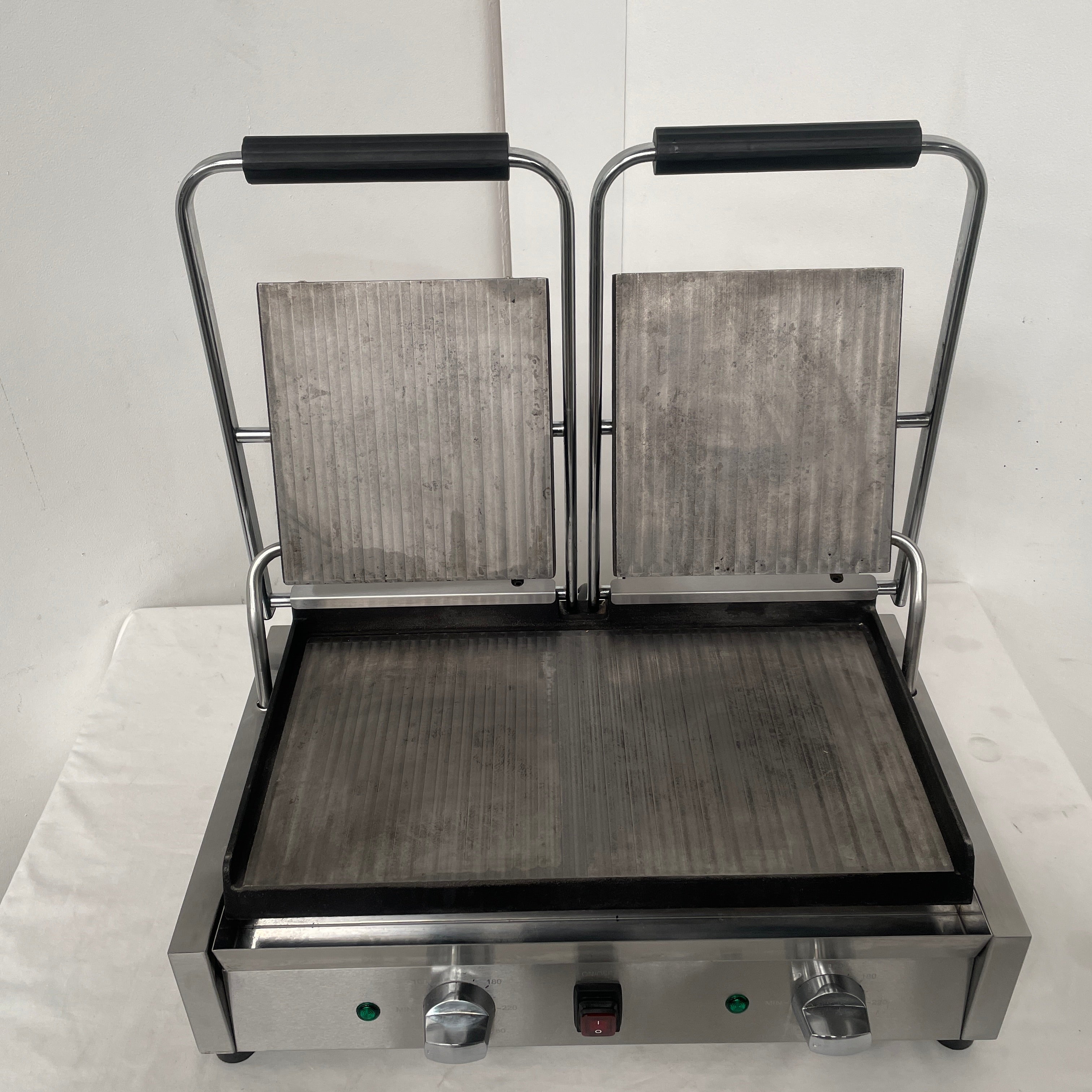 Apuro DY998-A-02 Contact Grill