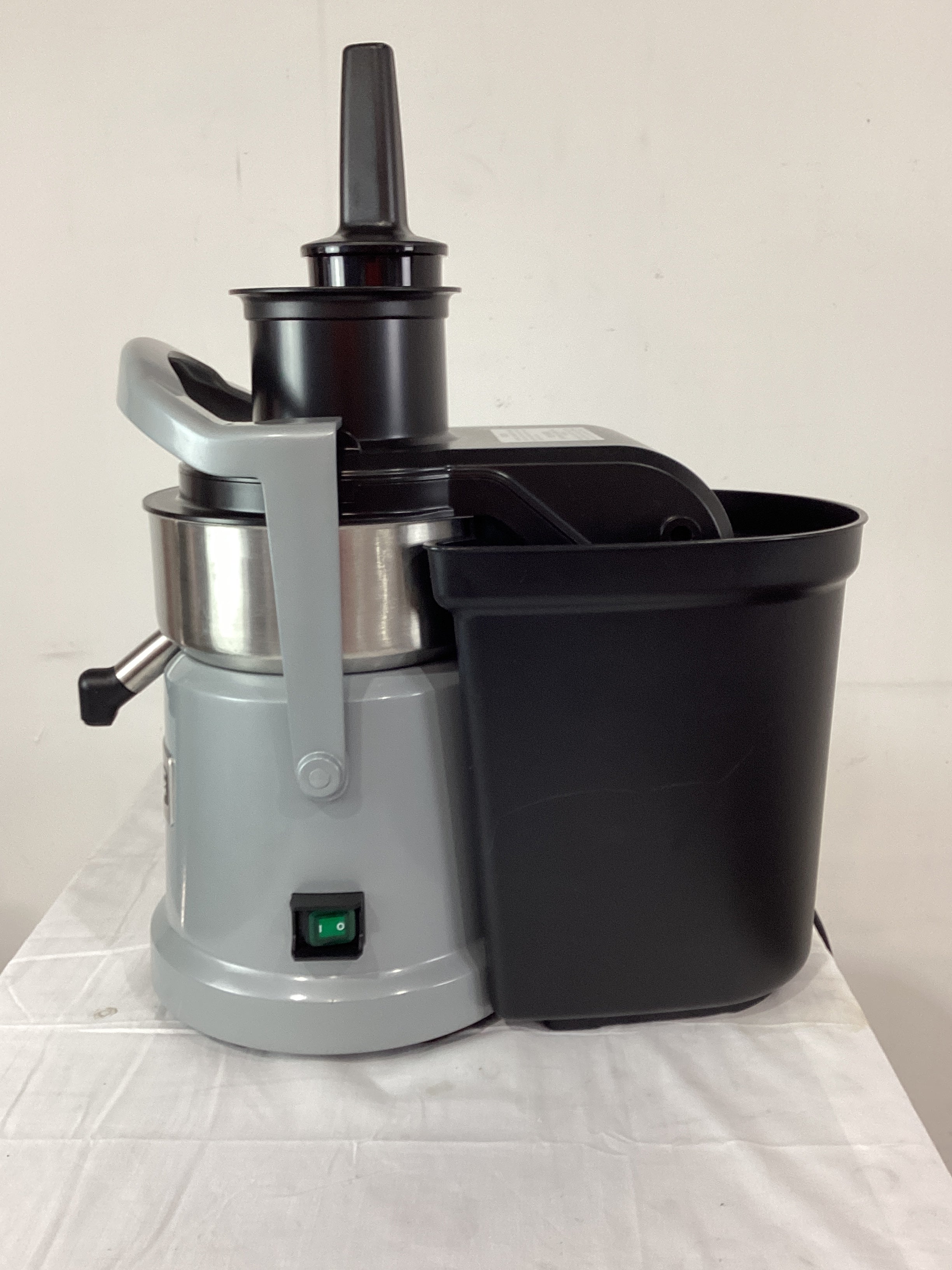 Waring WJX90XNNA Juicer