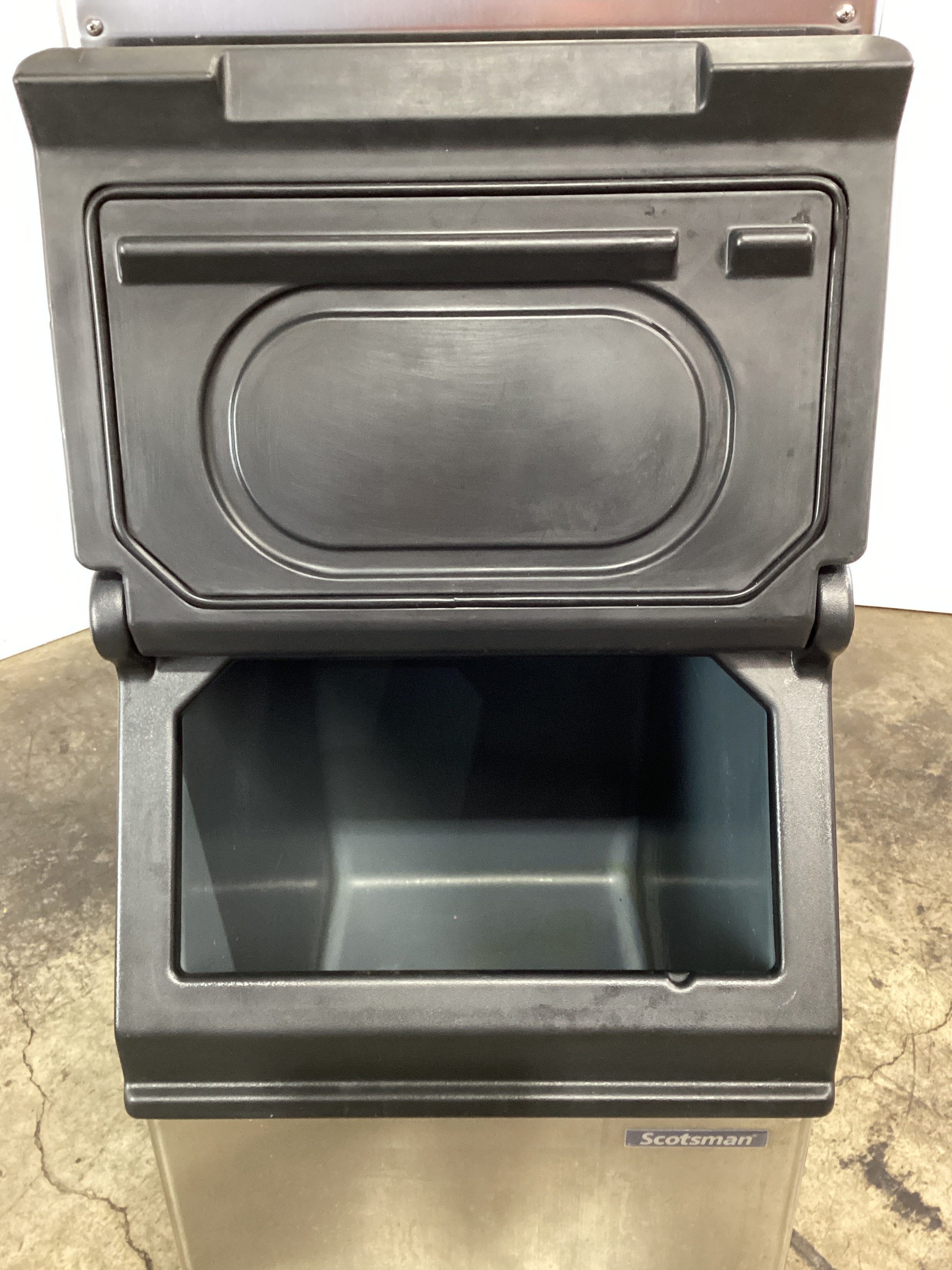 Scotsman MF36AS 230/50/1 Ice Machine