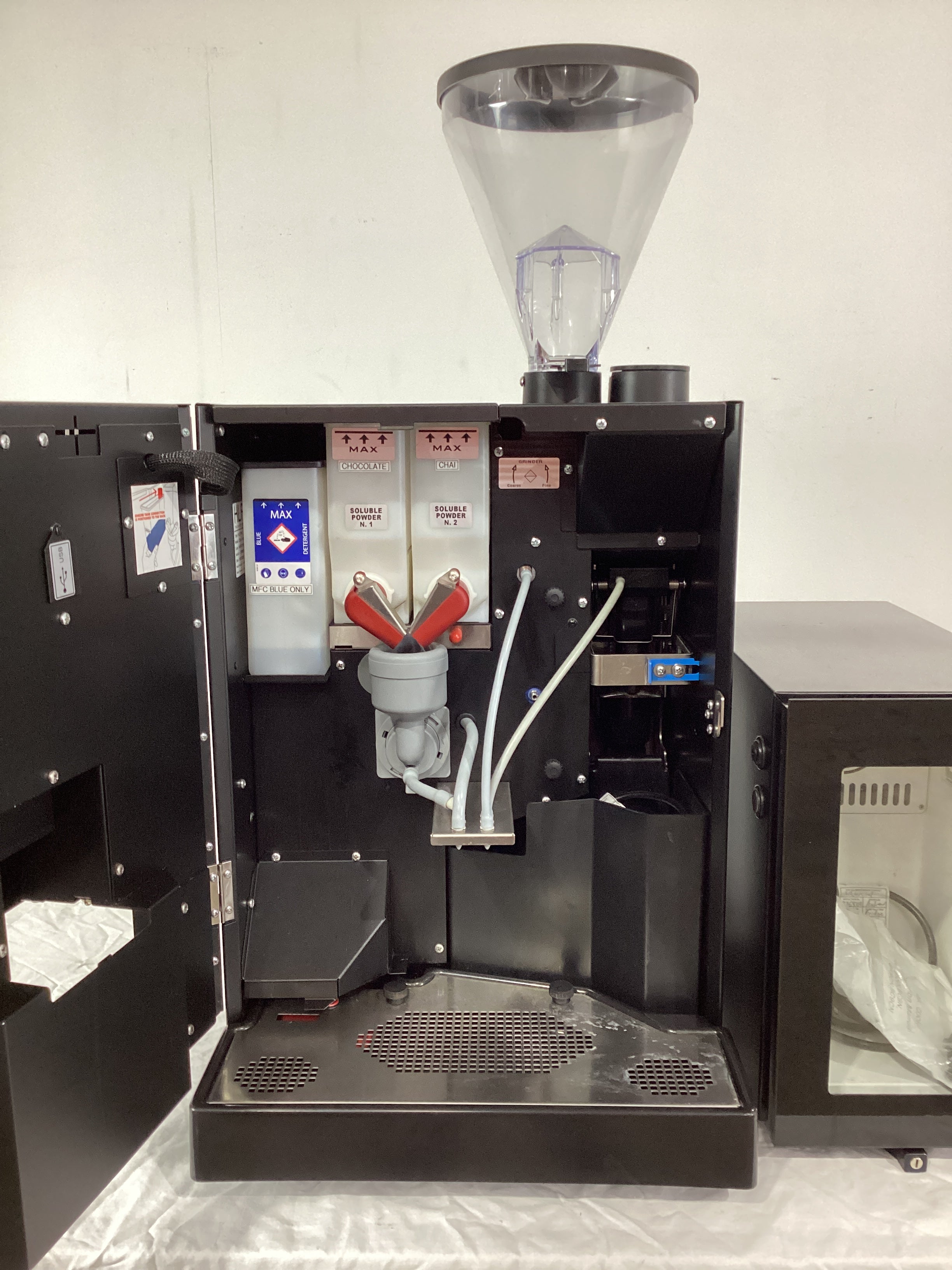 HLF 2700 Automatic Coffee Machine + Milk Fridge