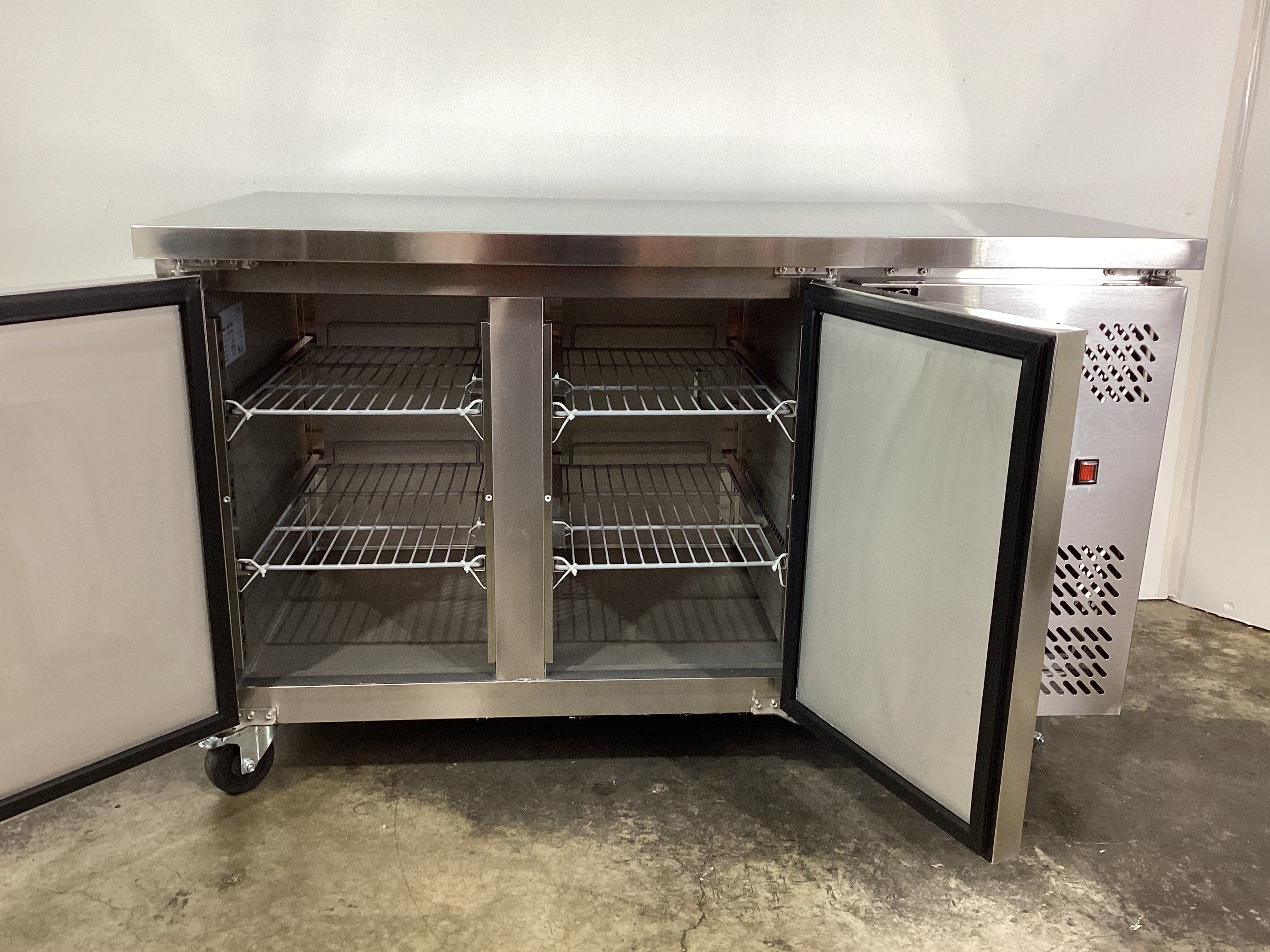 AG Equipment GNX2100BT Undercounter Freezer