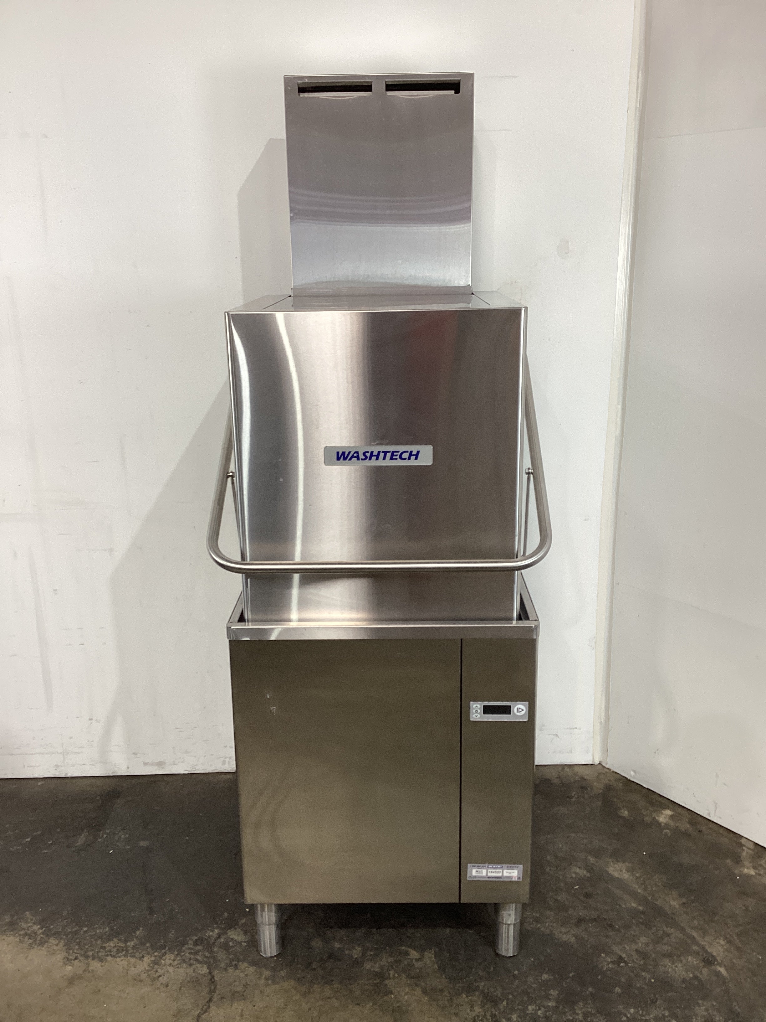 Washtech M2C Passthrough Dishwasher