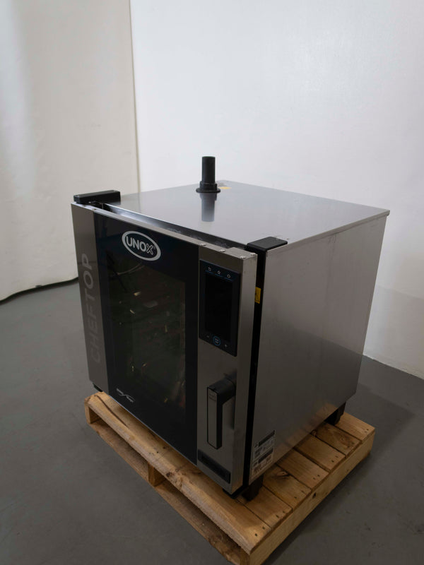 Unox XEVC-0711-EPRM Combi Oven + Stand