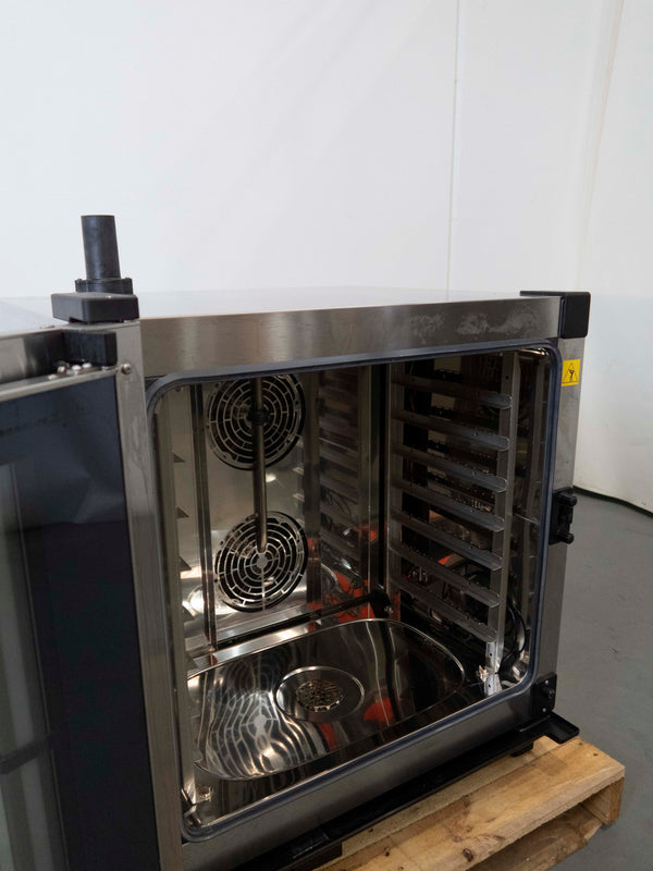 Unox XEVC-0711-EPRM Combi Oven + Stand