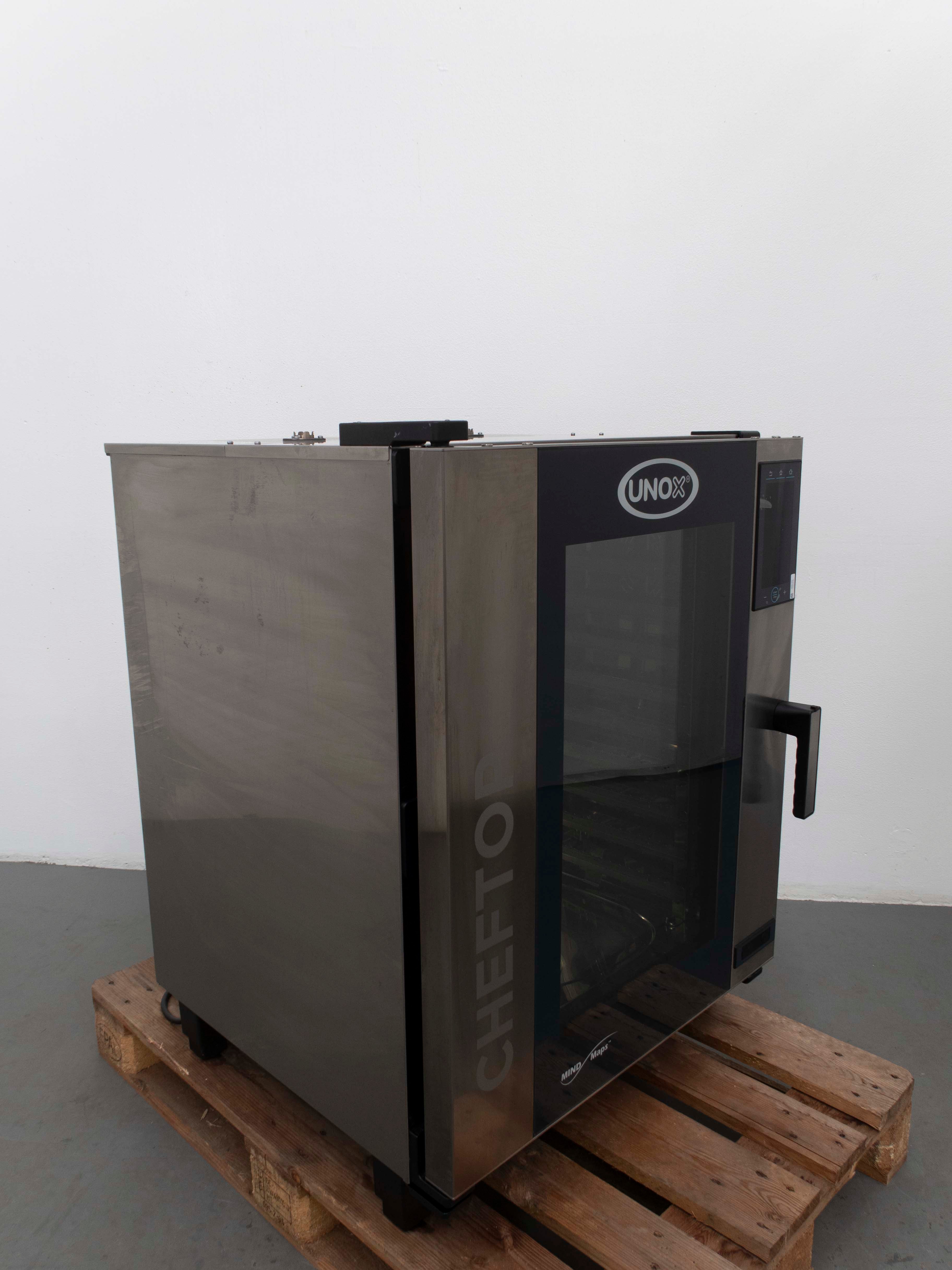 Unox XEVC-1011-GPRM Combi Oven + Stand