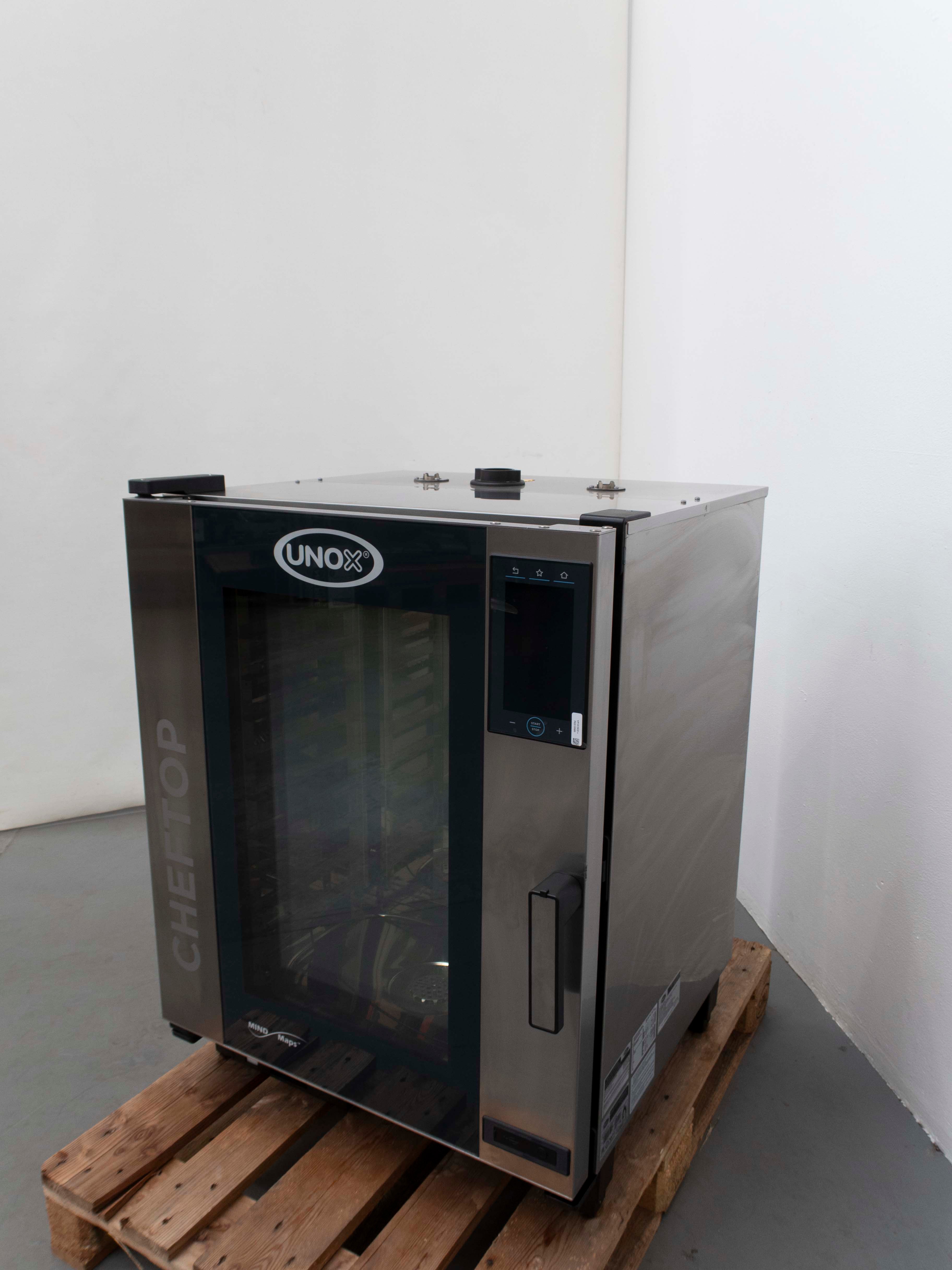 Unox XEVC-1011-GPRM Combi Oven + Stand
