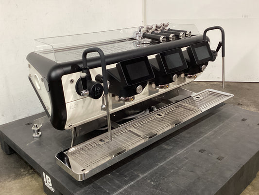 Astoria Pilot SAE./3-S2 3 Group Coffee Machine