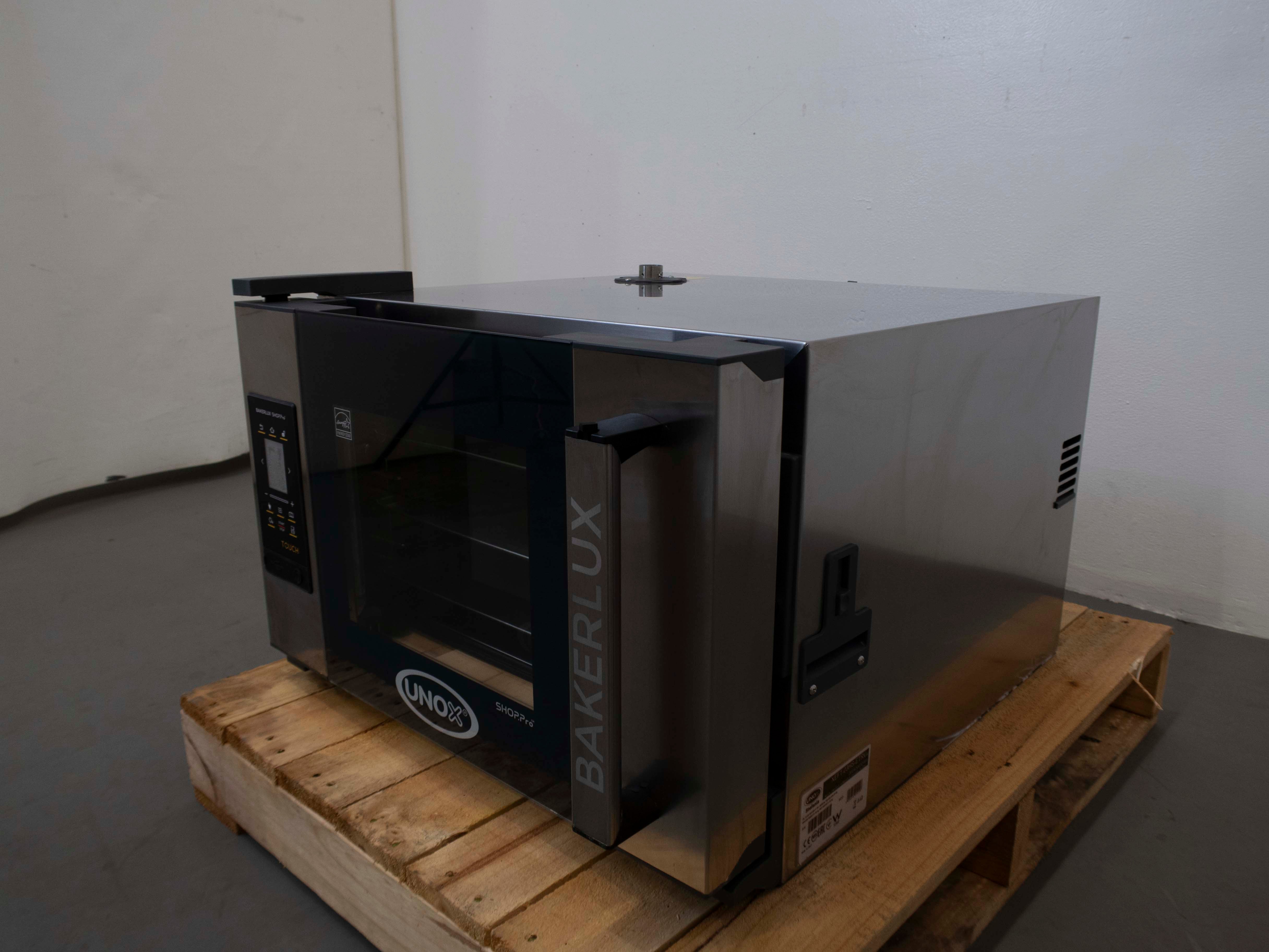 Unox XEFT-03HS-ETRV Convection Oven