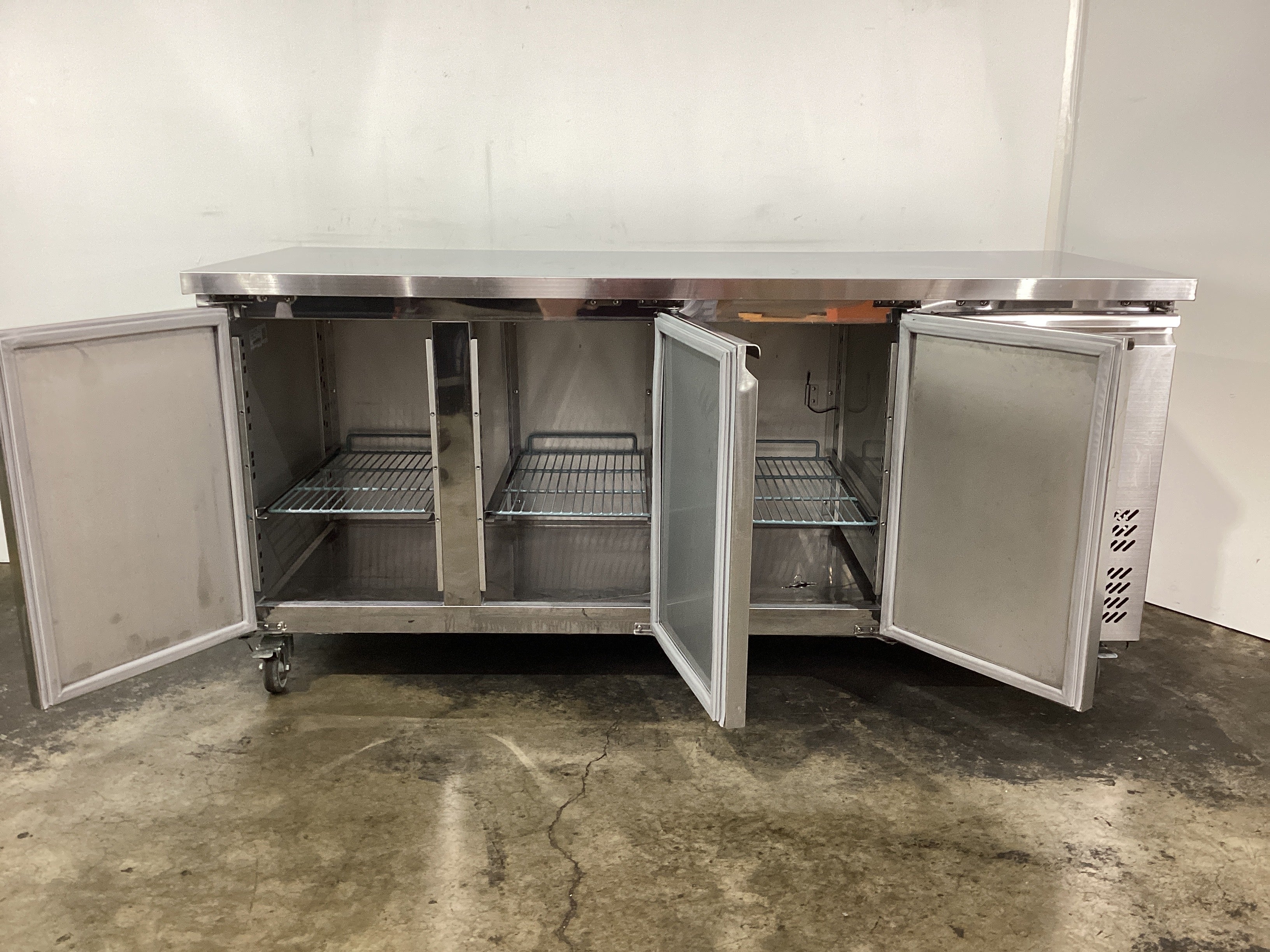 FED-X XUB7C18S3V Underbench Fridge