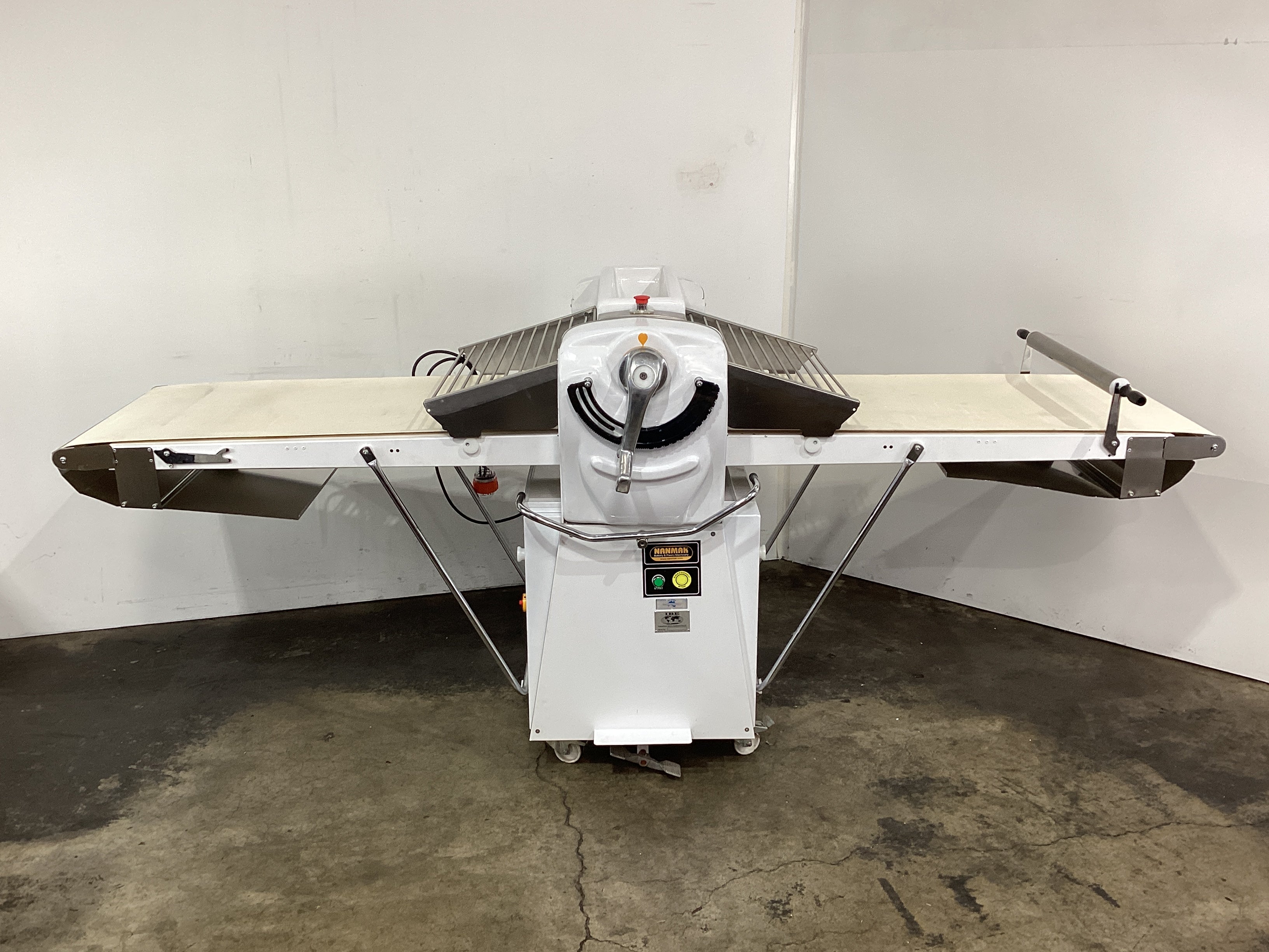 IBE N640F Floor Pastry Sheeter