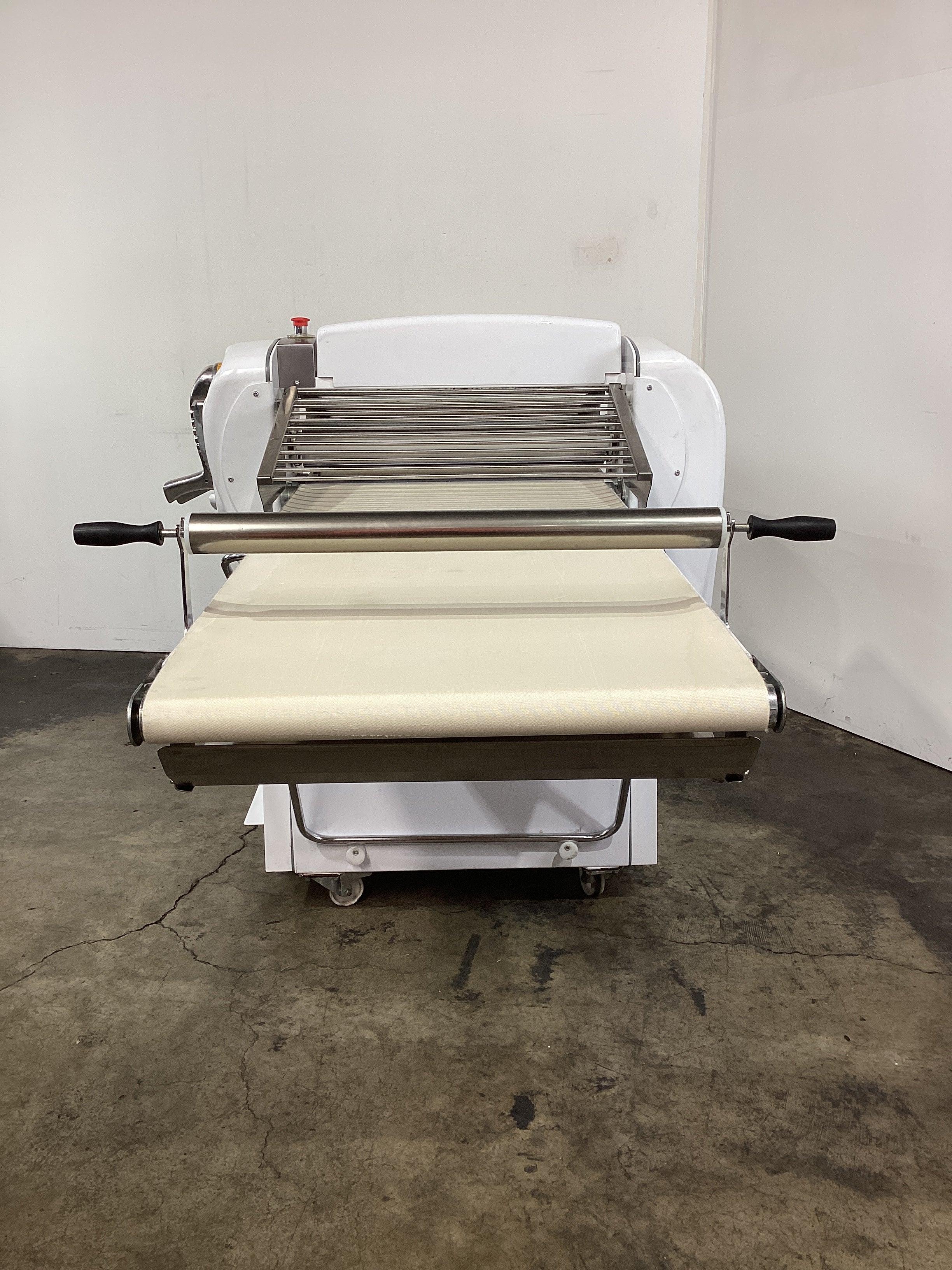 IBE N640F Floor Pastry Sheeter