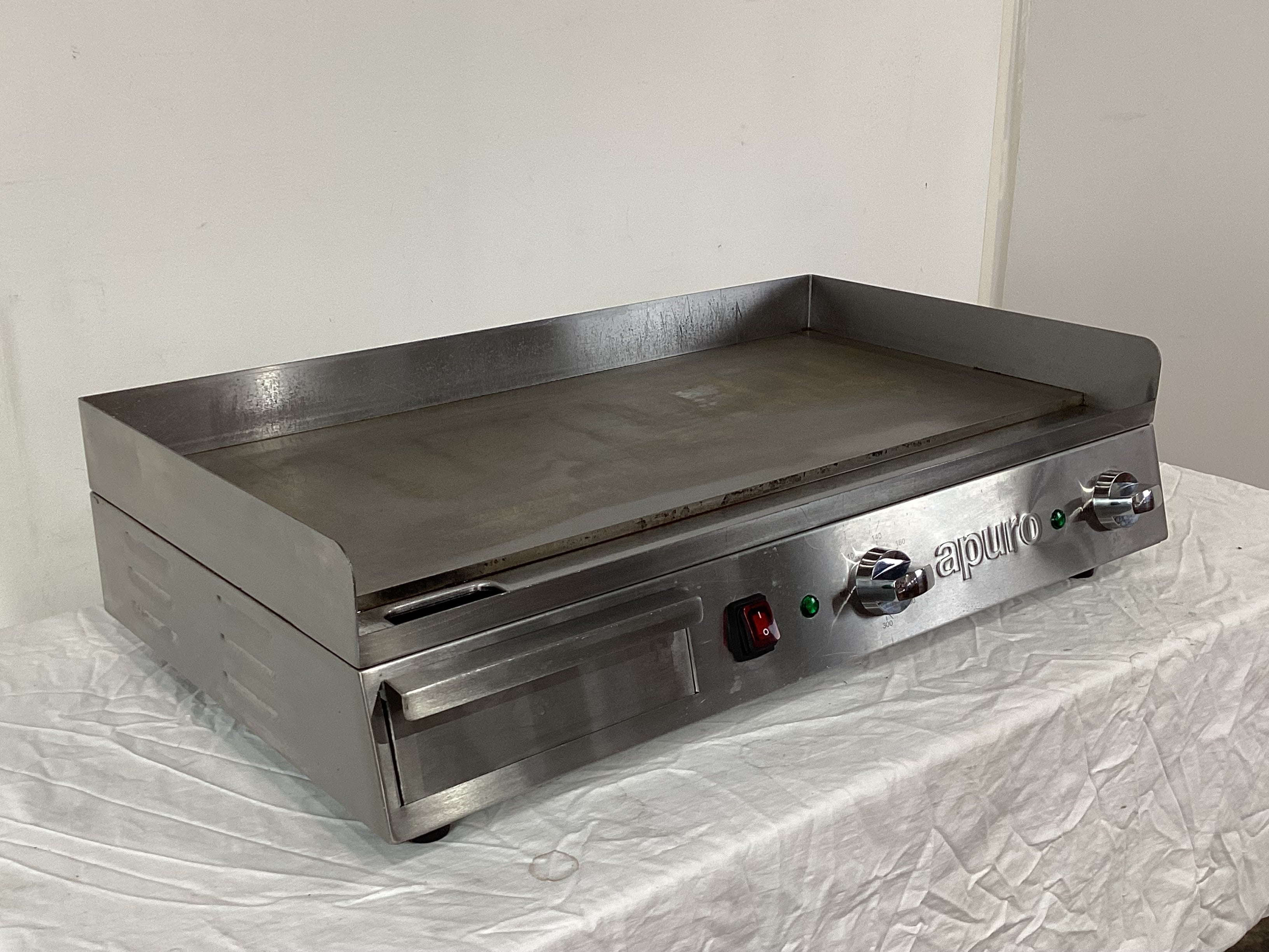 Apuro DB167-A Griddle