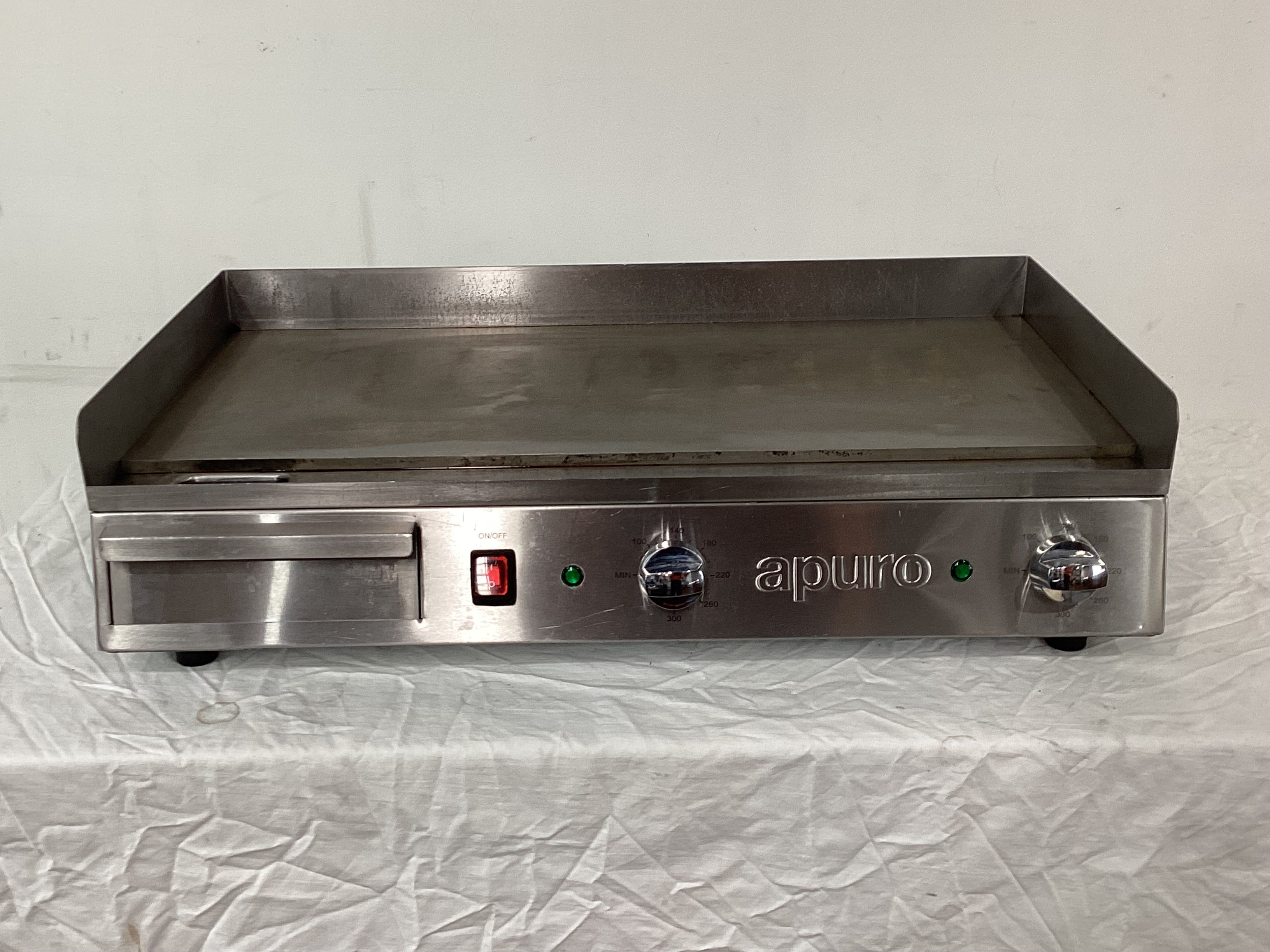 Apuro DB167-A Griddle