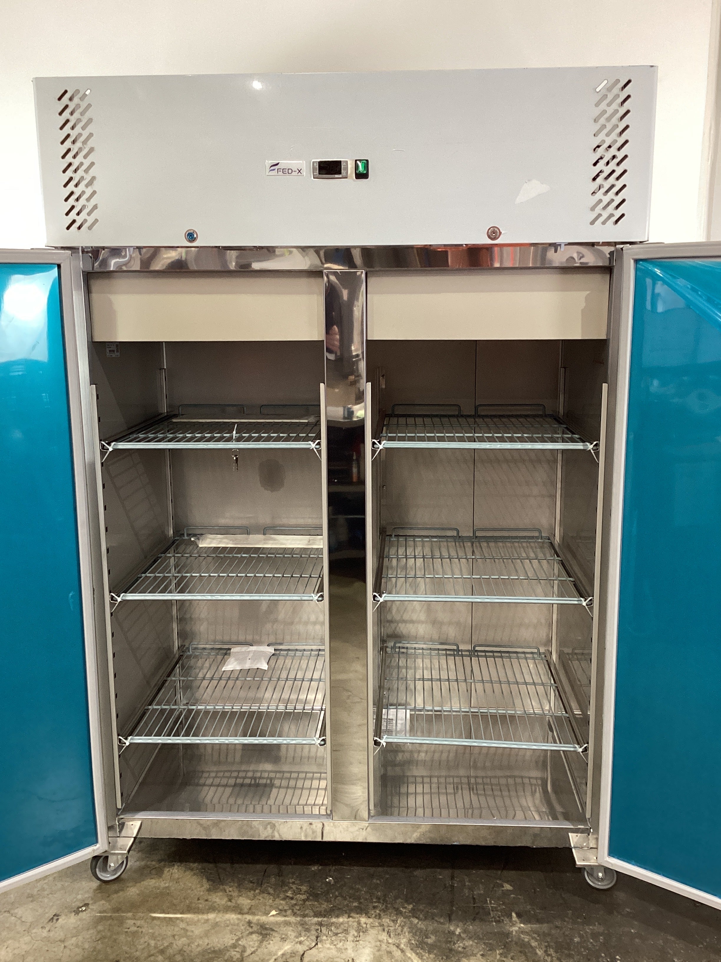 FED XURC1200SFV Upright Fridge