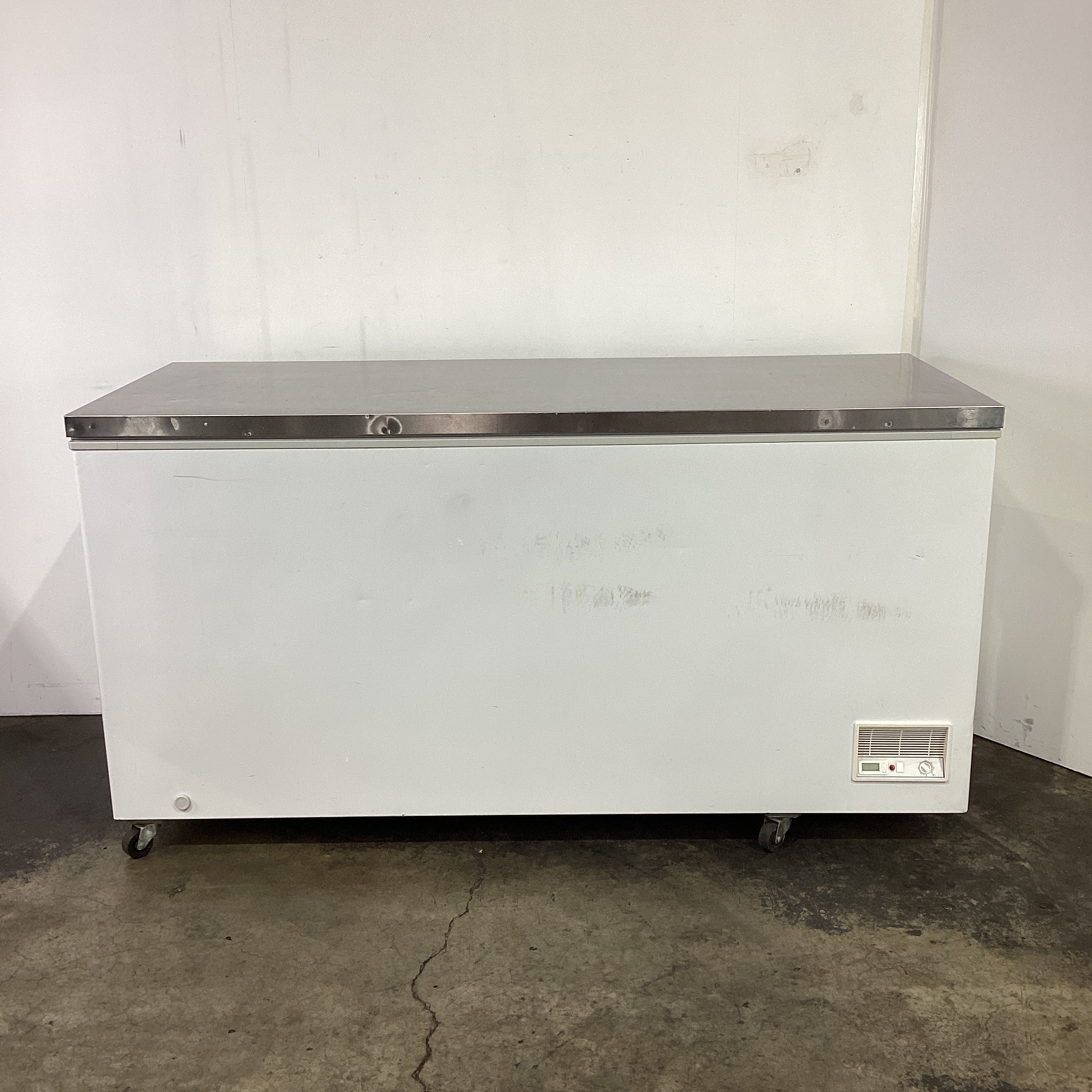 Federal BD768F Chest Freezer