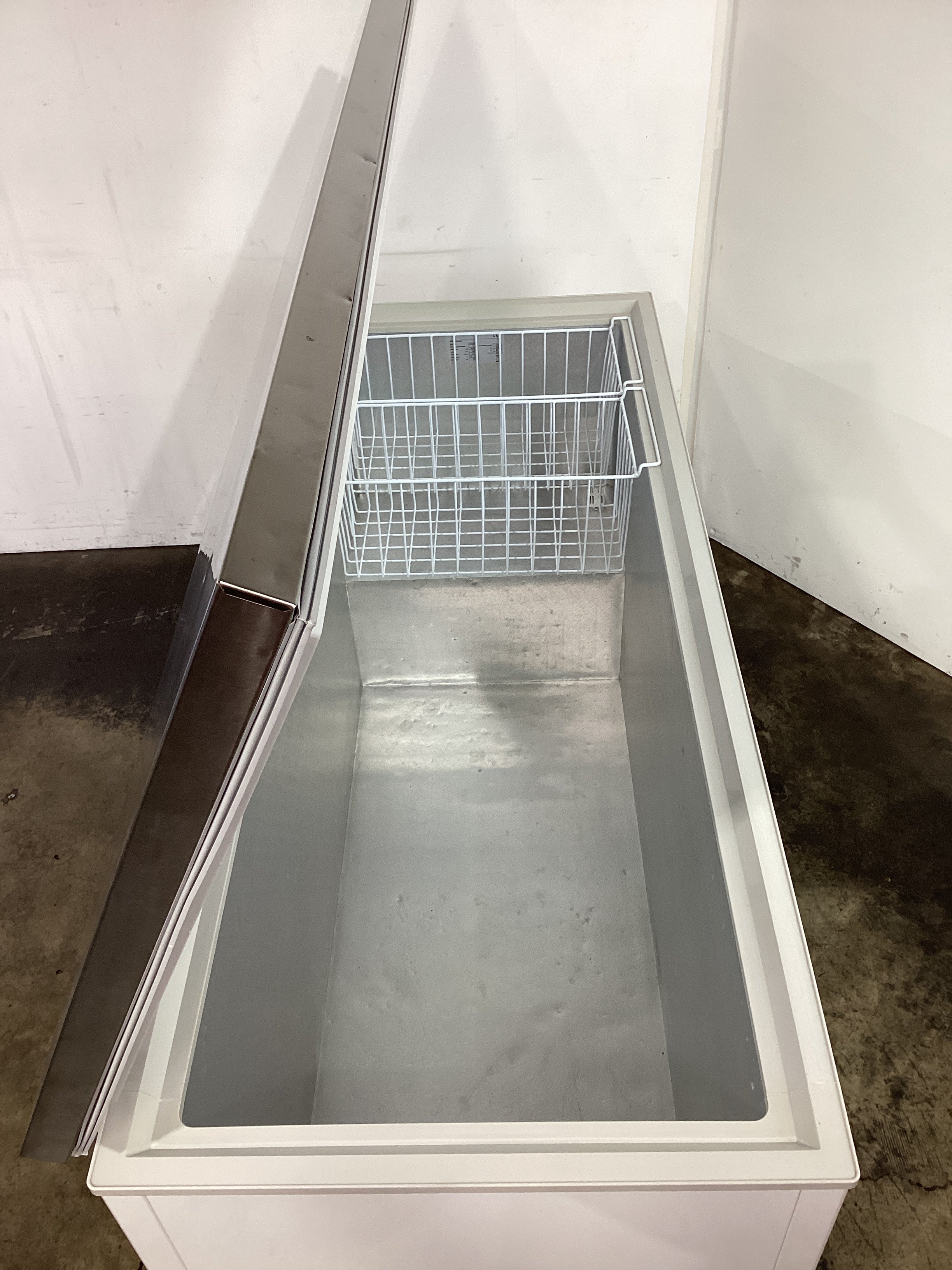 Federal BD768F Chest Freezer