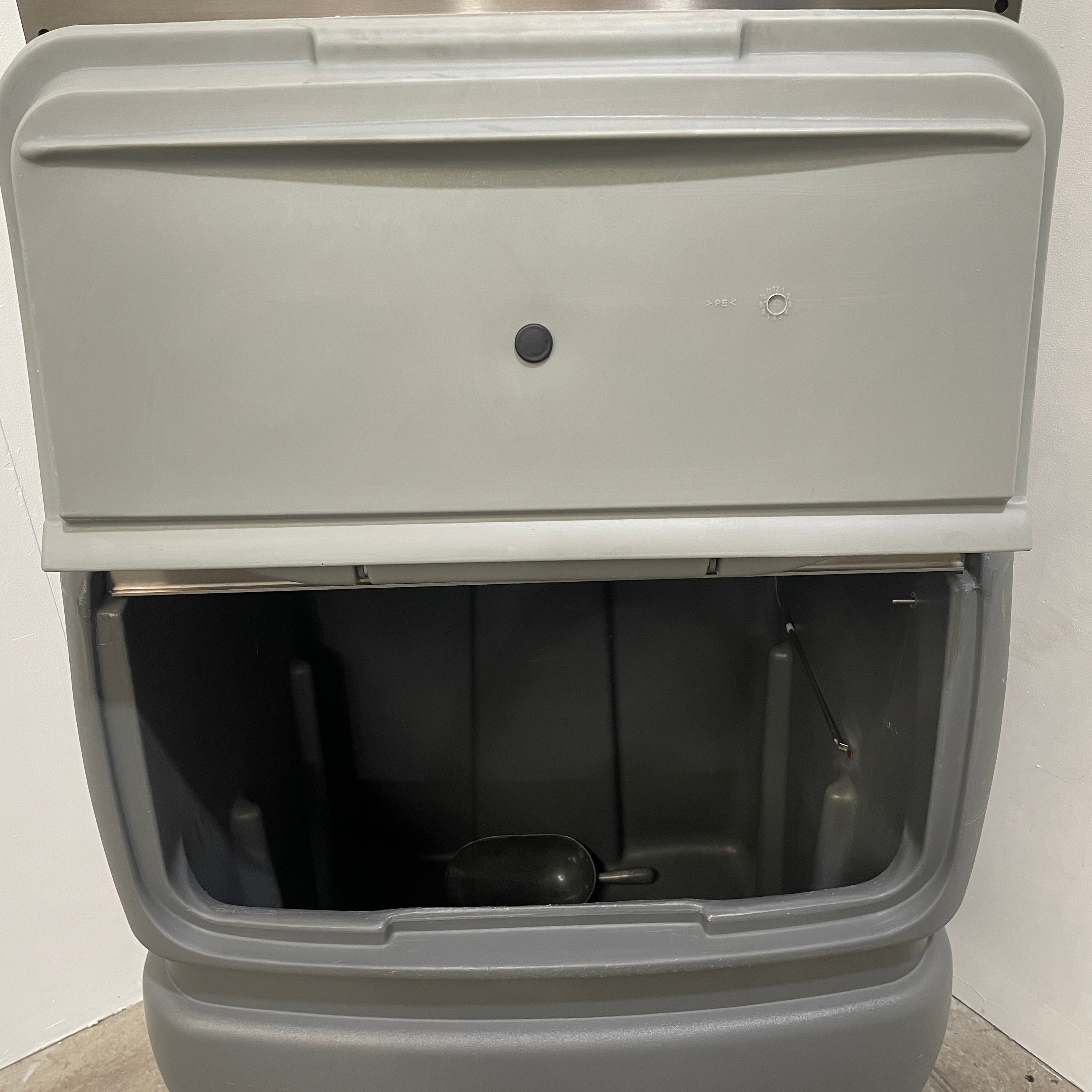 Brema VM900A Ice Machine with Storage Bin