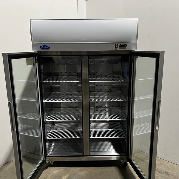 Atosa YCF9408GR Upright Freezer