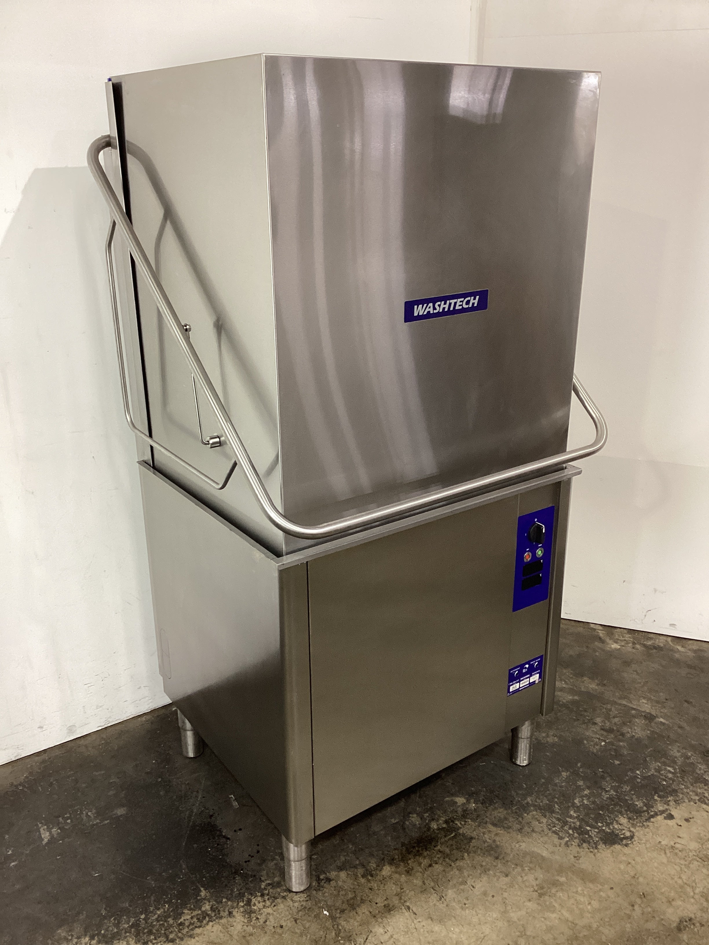 Washtech AL8 Passthrough Dishwasher