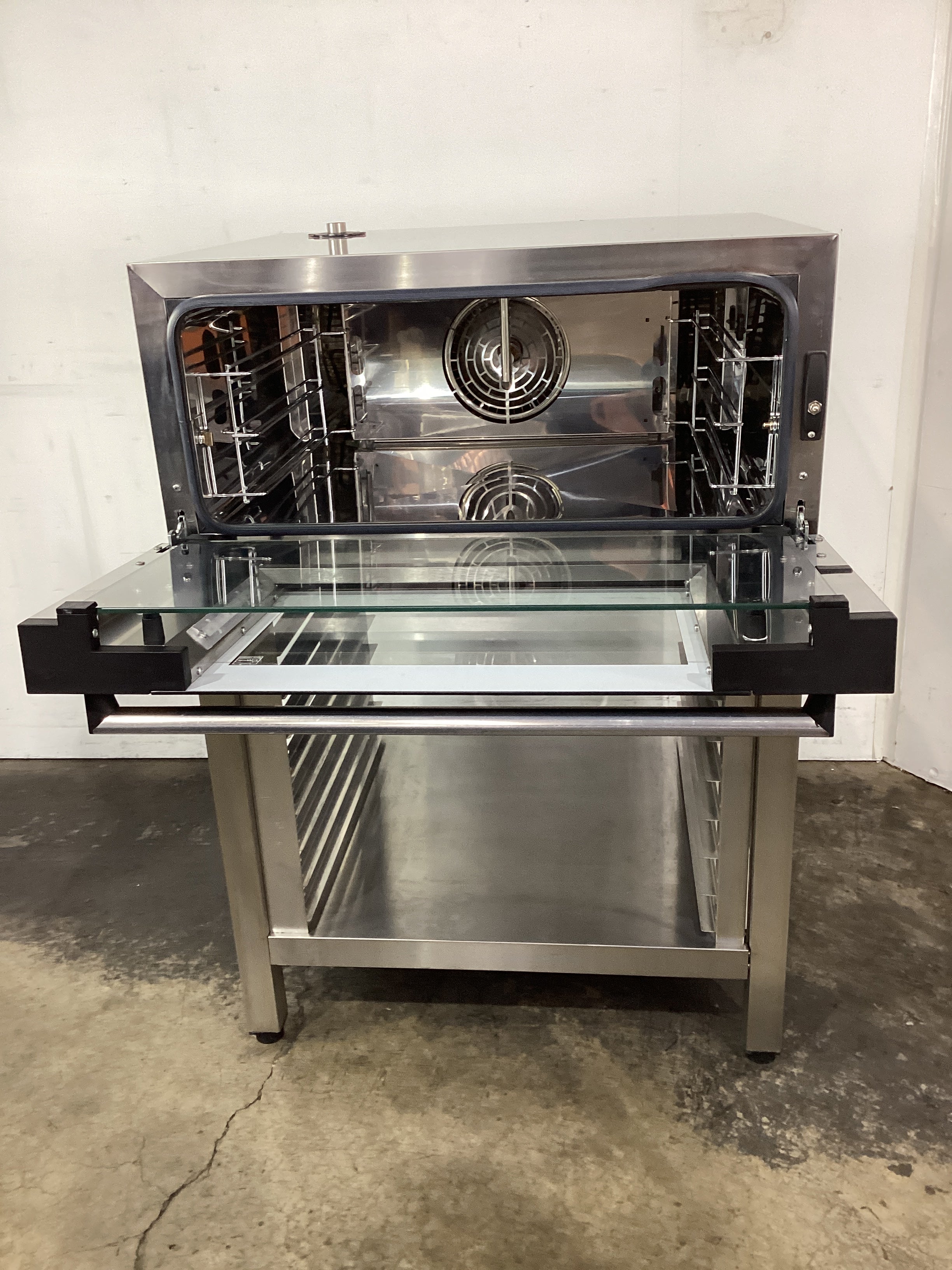 Unox XEFT-03EU-ELDV Convection Oven + Stand