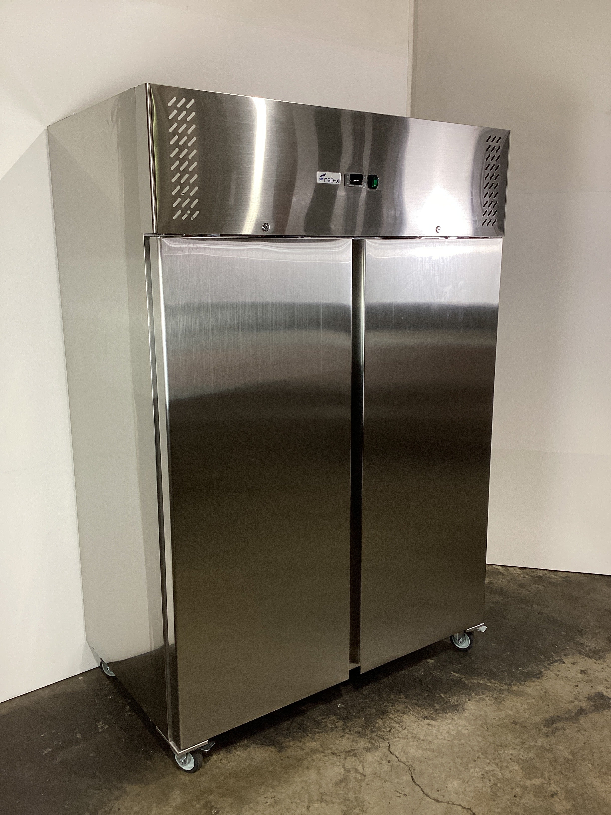 FED-X XURF1200SFV Upright Freezer