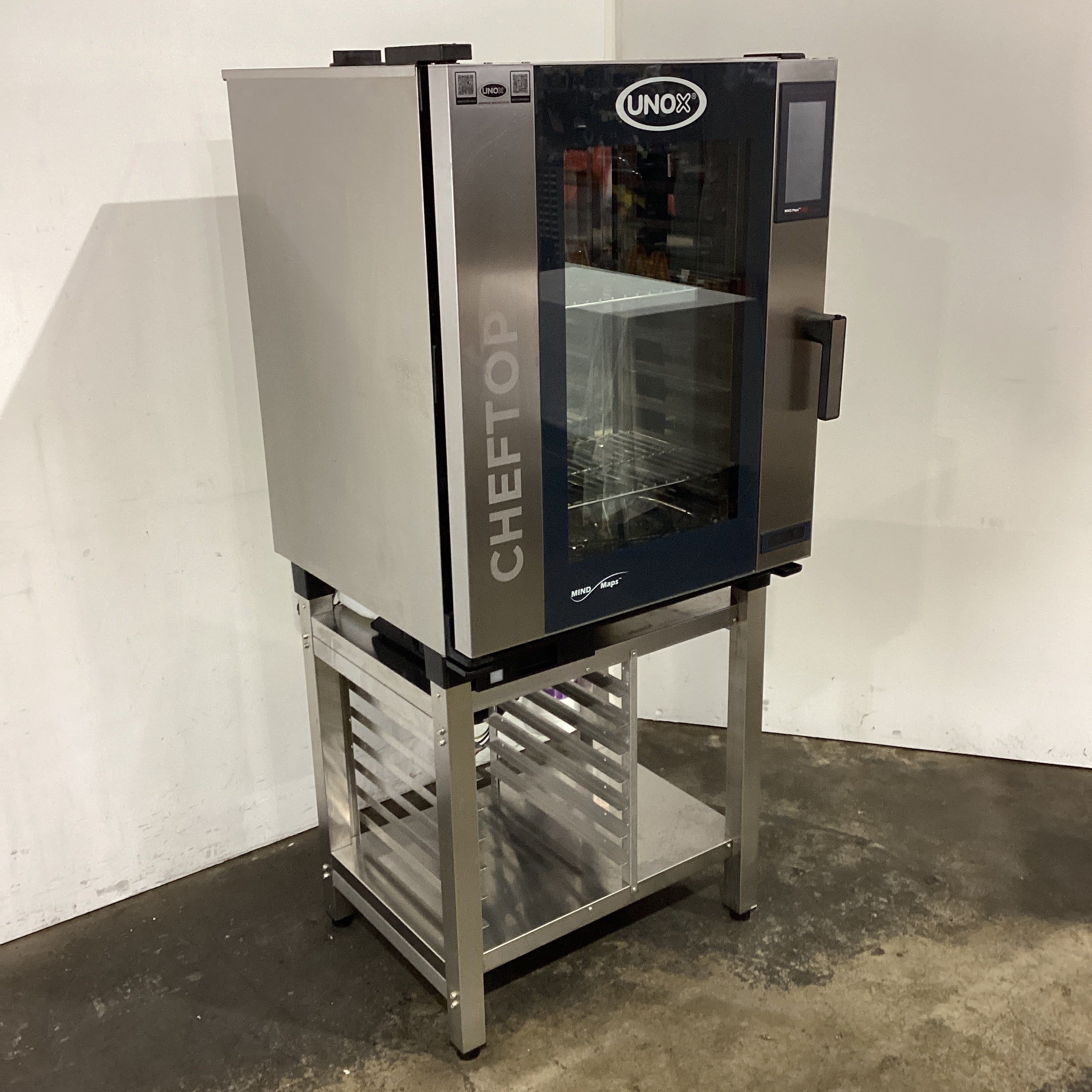 Unox XEVC-1011-E1RM Combi Oven + Stand