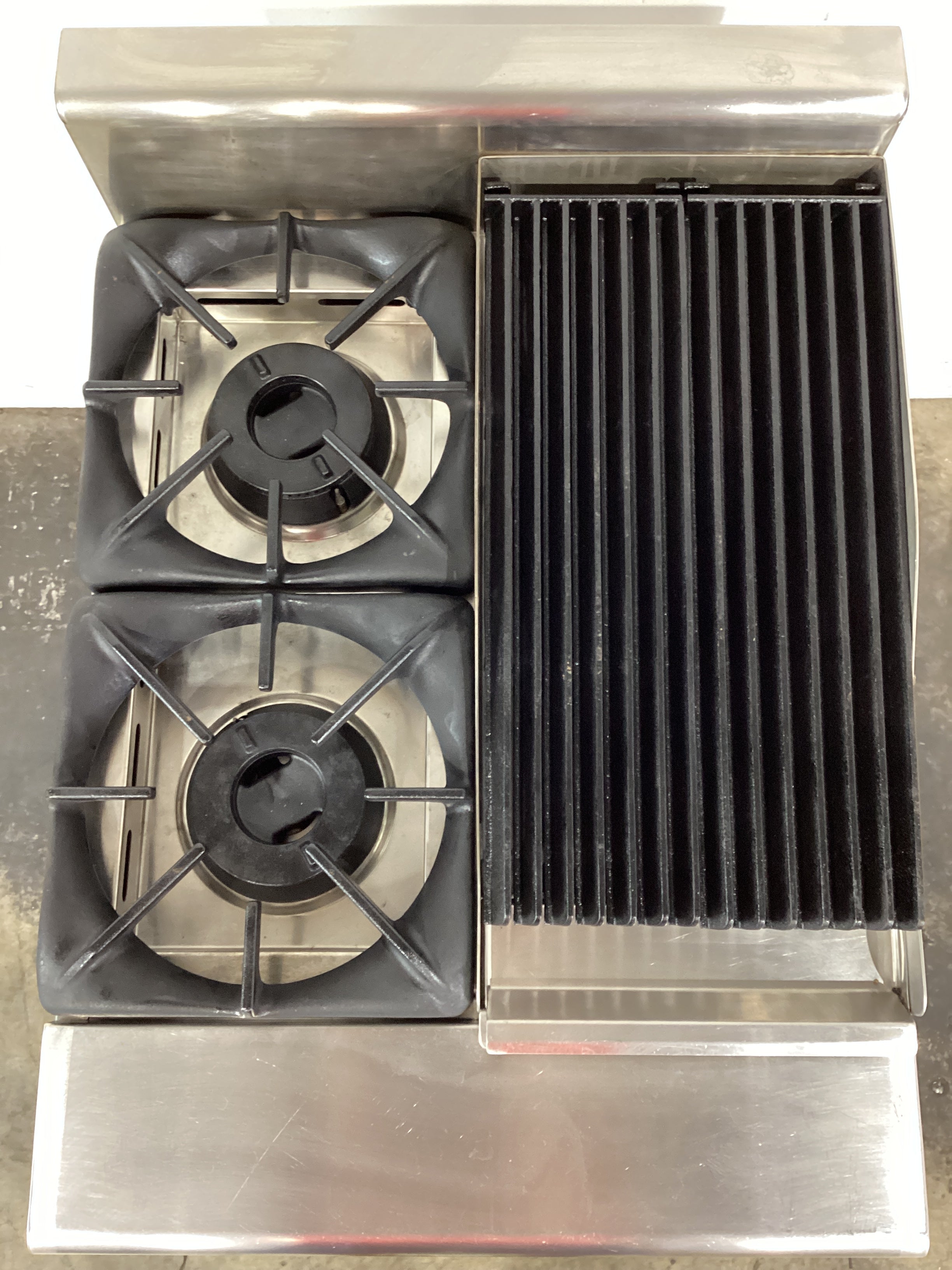 B&S BT-SB2-CBR3 2 Burner Cooktop + Char Grill