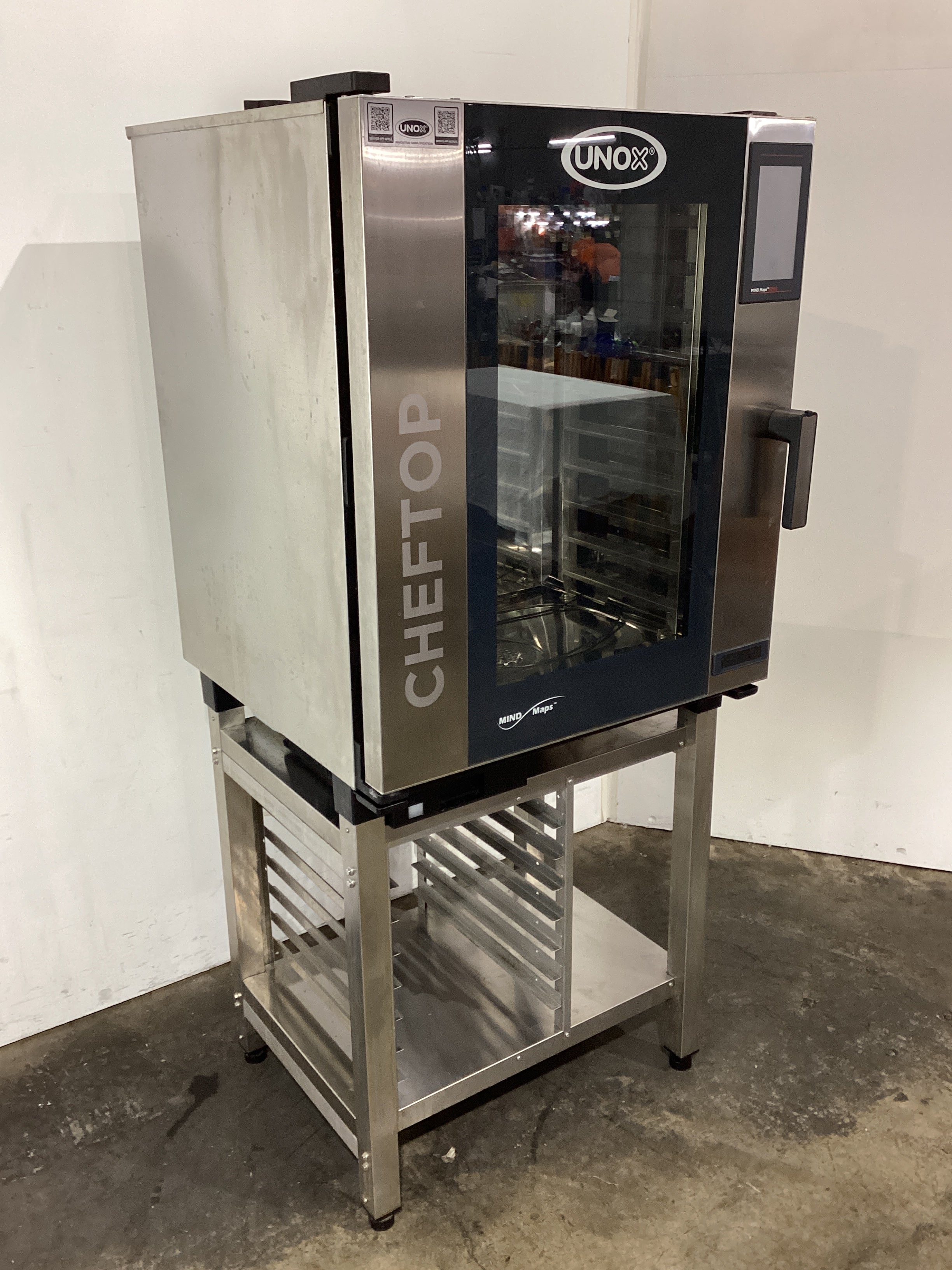 Unox XEVC-1011-E1RM Combi Oven + Stand