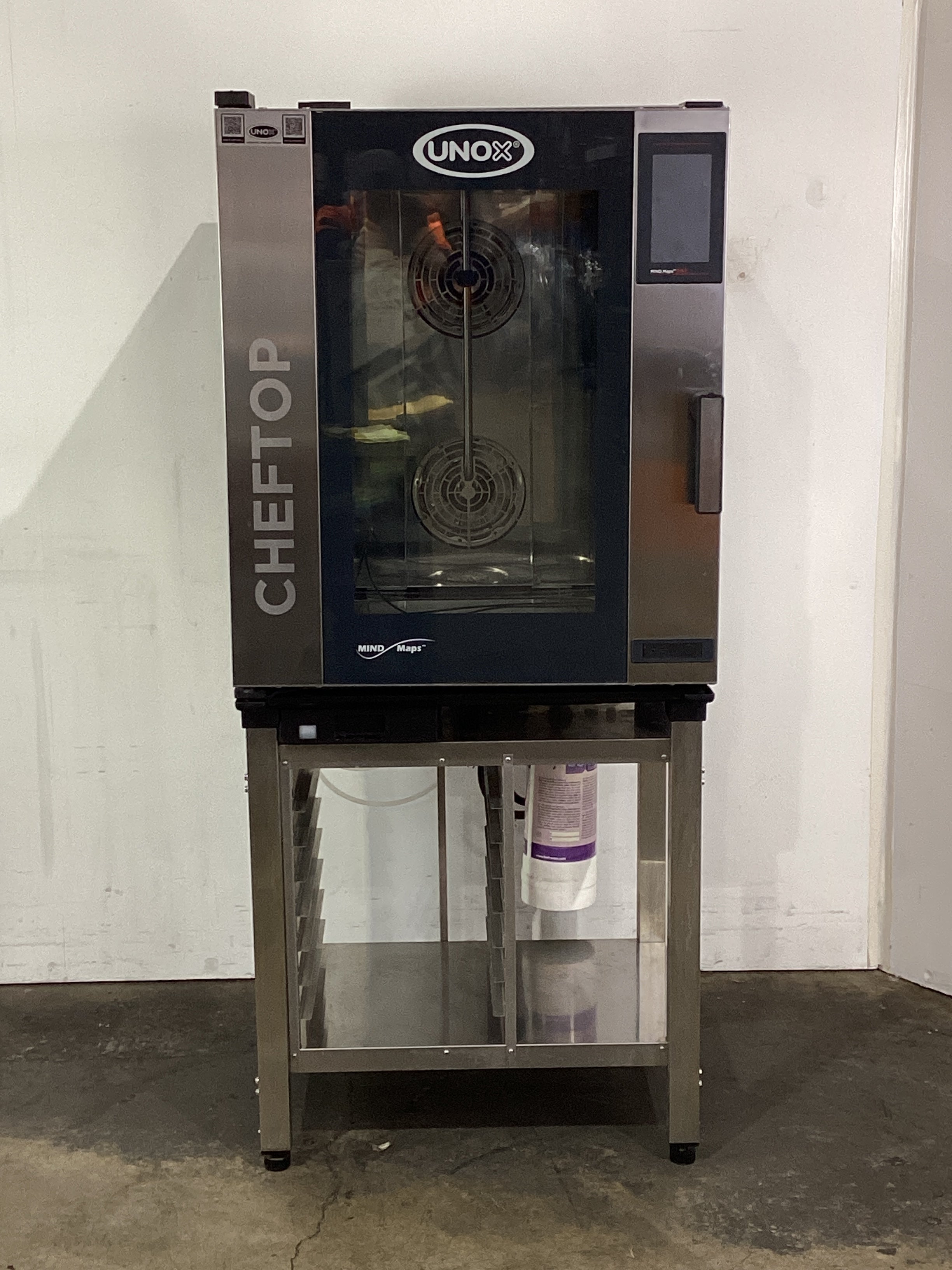 Unox XEVC-1011-E1RM Combi Oven + Stand