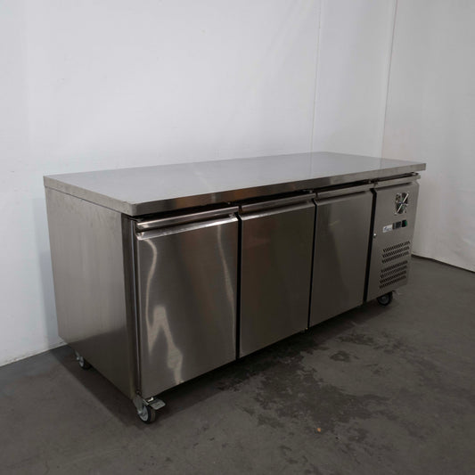 FED-X XUB7C18S3V 3 Door Undercounter Fridge