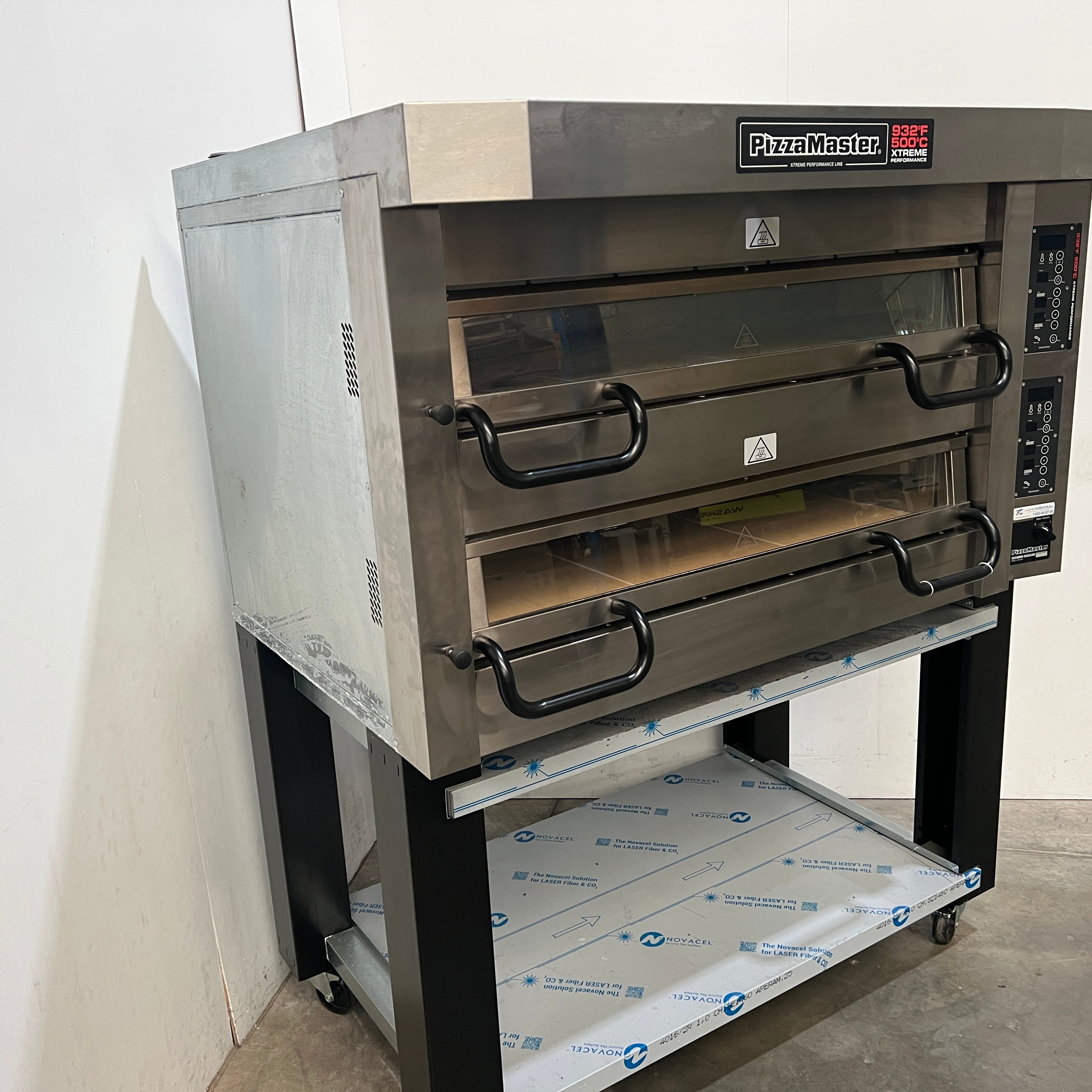 PizzaMaster PM 722ED Freestanding Pizza Oven