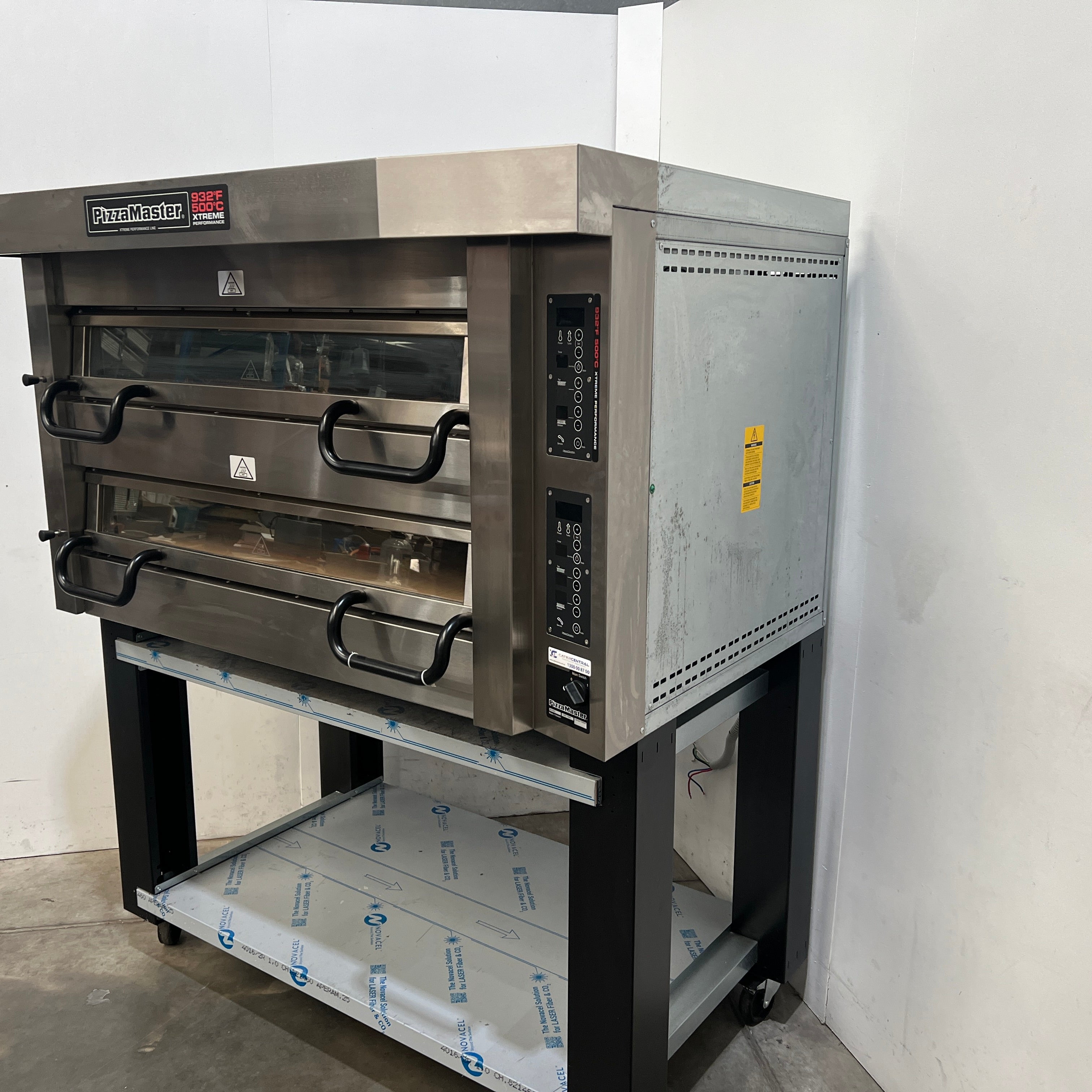 PizzaMaster PM 722ED Freestanding Pizza Oven