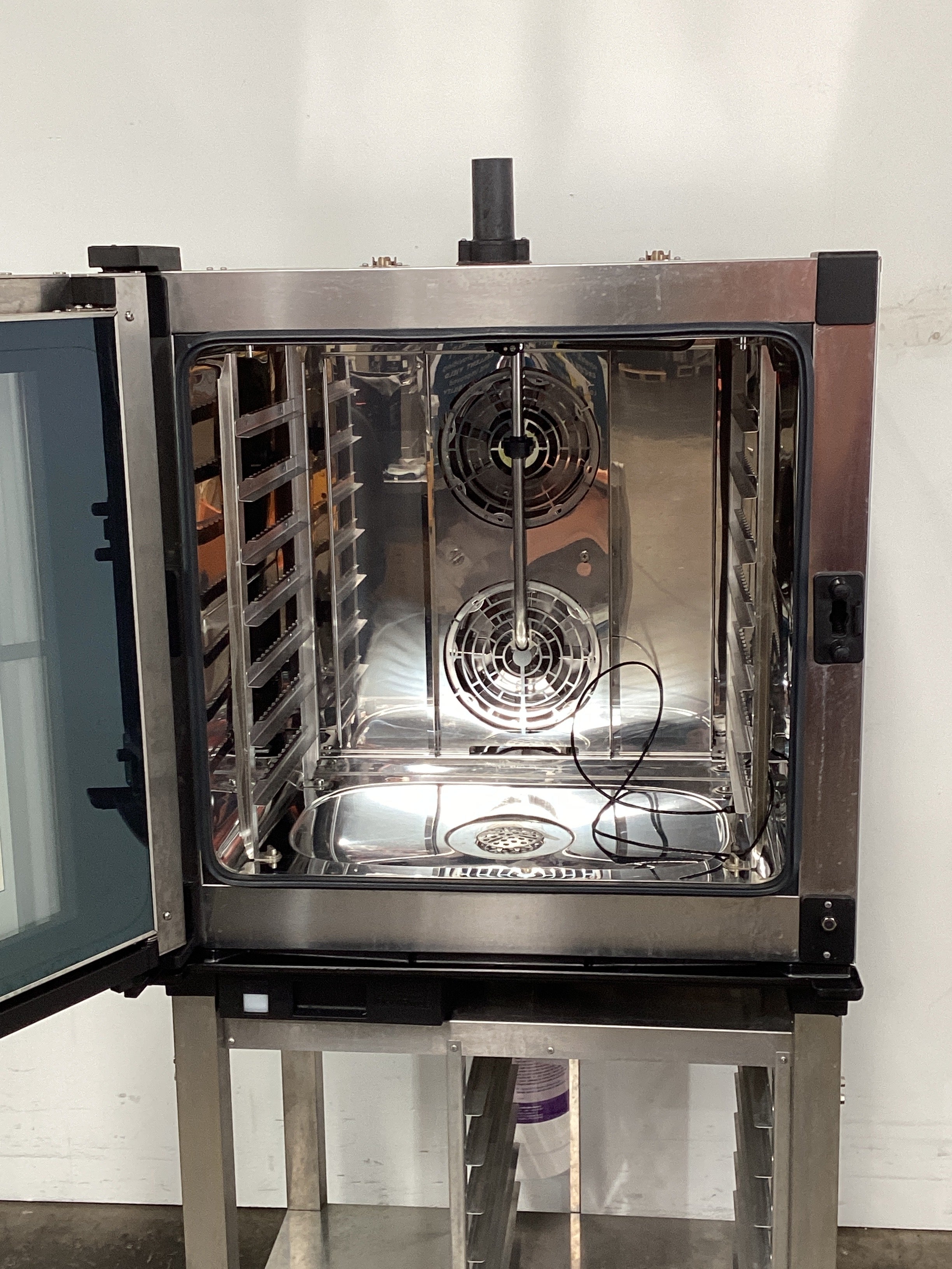 Unox XEVC-0711-GPRM Combi Oven
