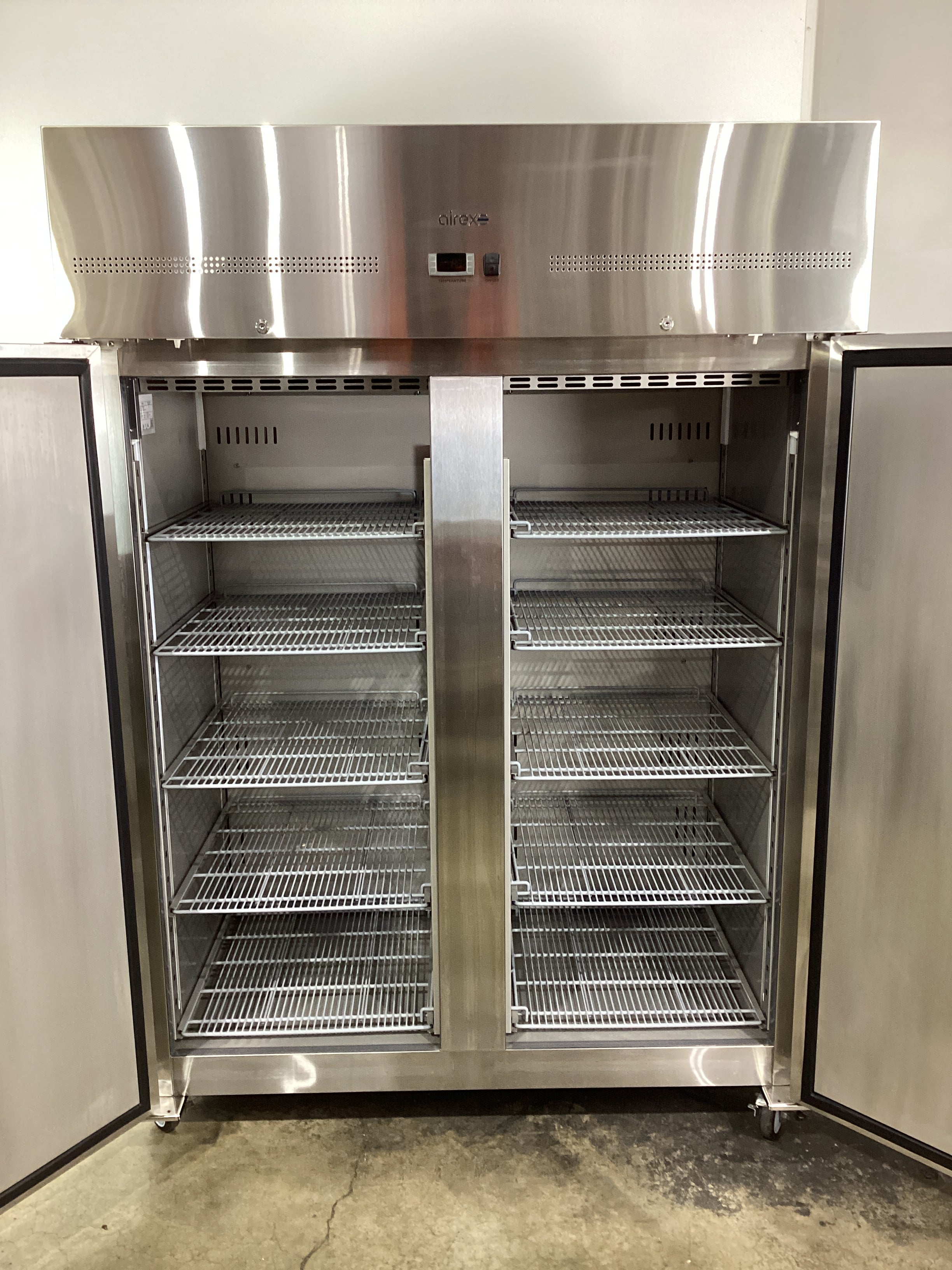 Airex AXF.URGN.2 Upright Freezer