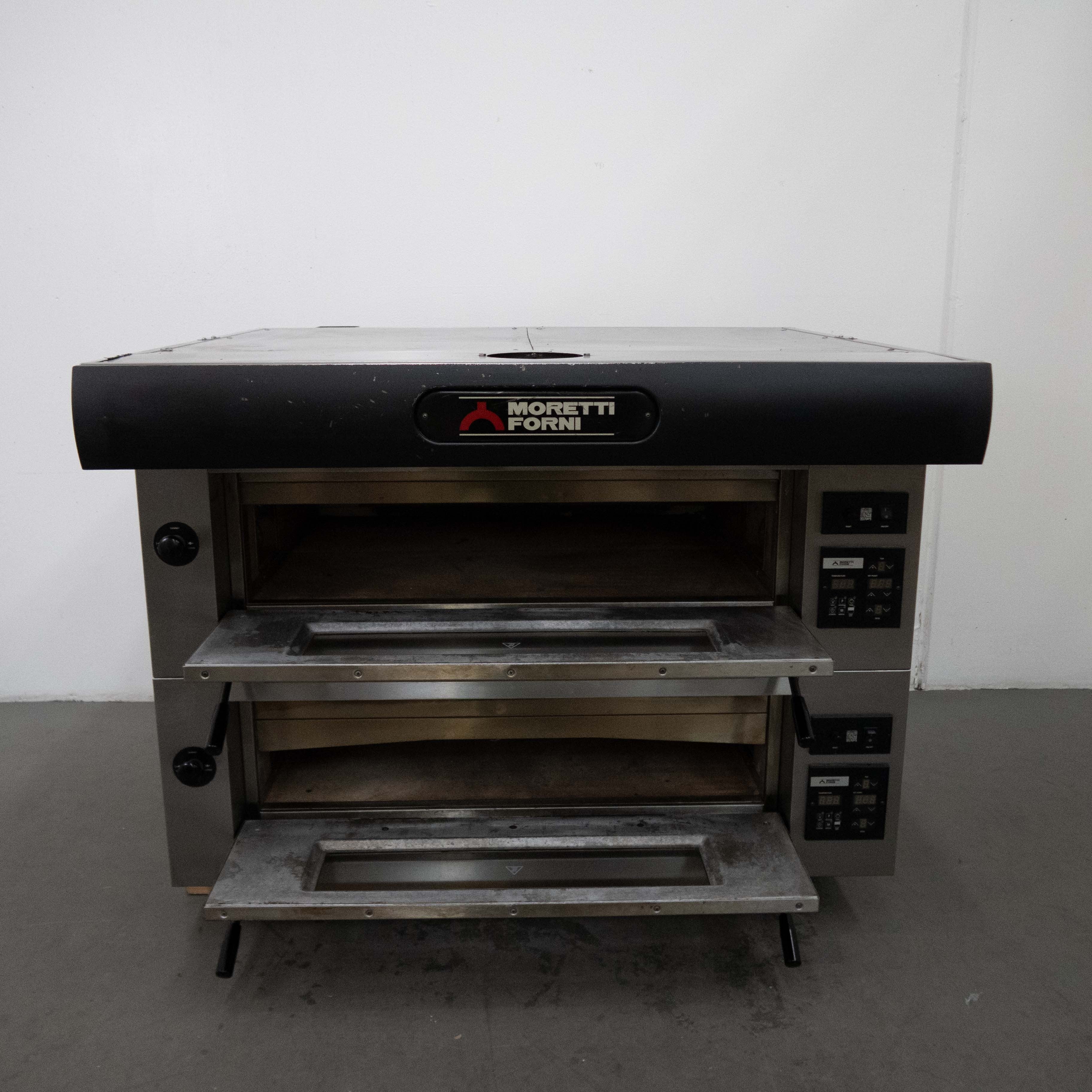 Moretti Forni AMACB18I 2 Deck Pizza Oven with Stand