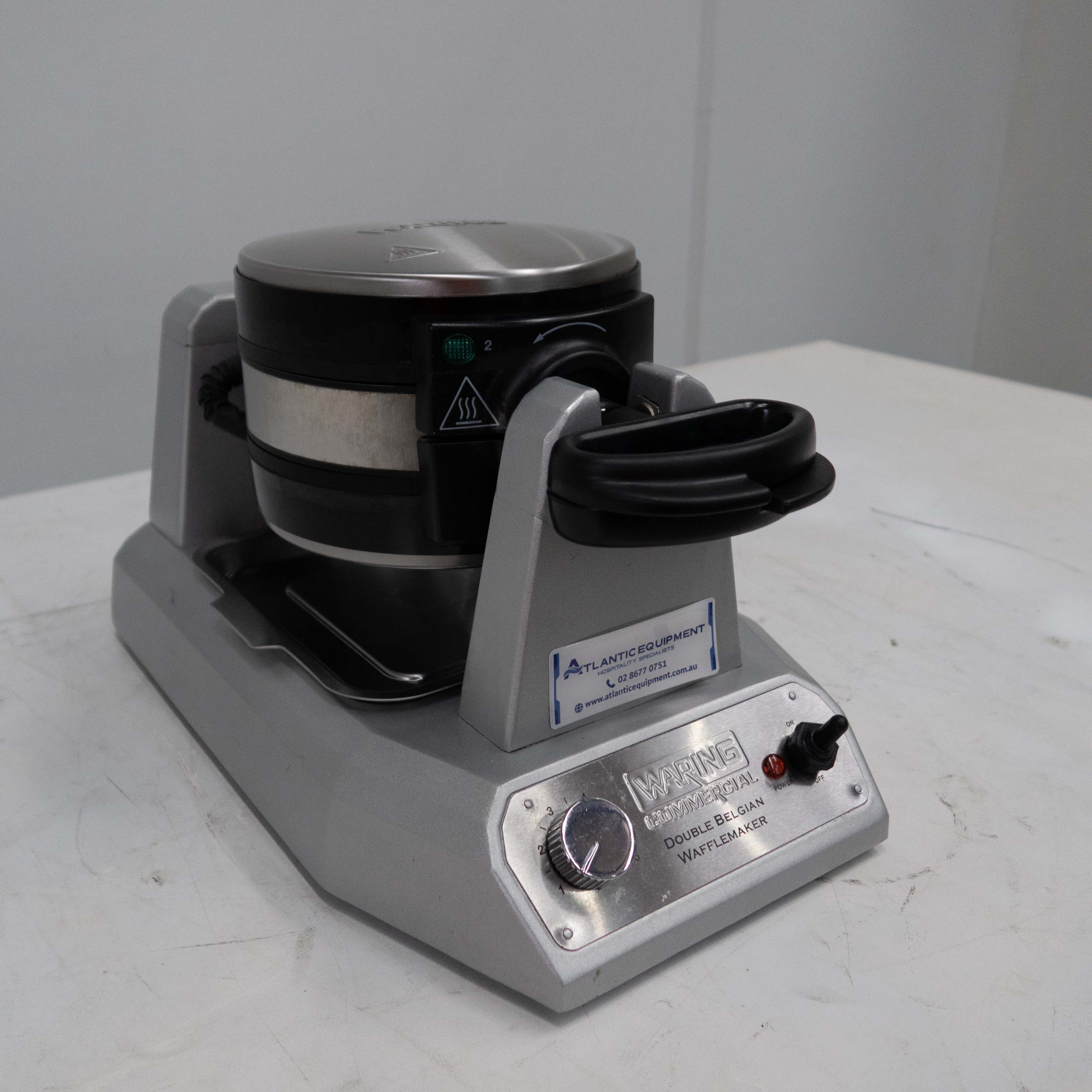 Waring WW200NNA Double Waffle Maker