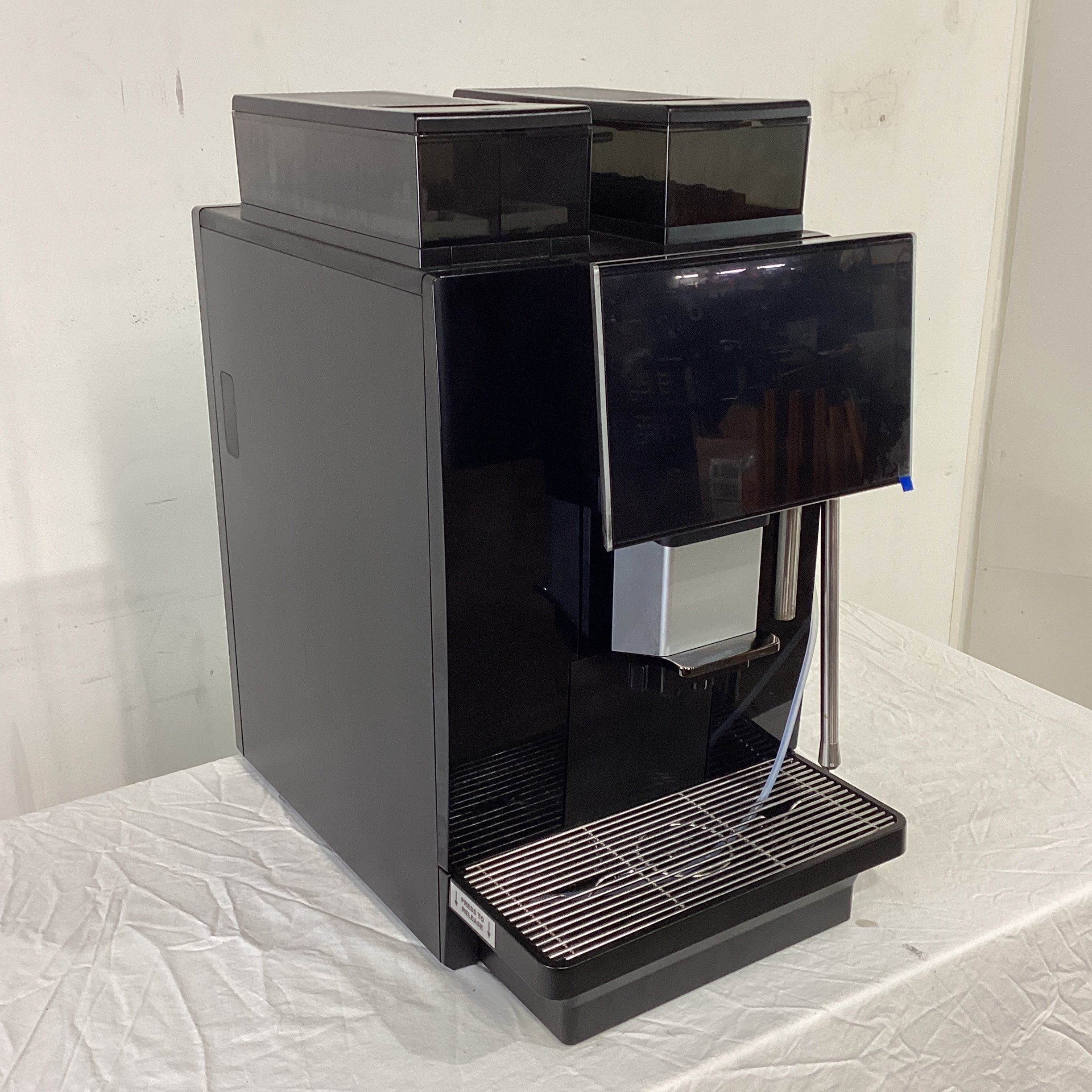 Dr Coffee Coffee Zone H/T Automatic Coffee Machine