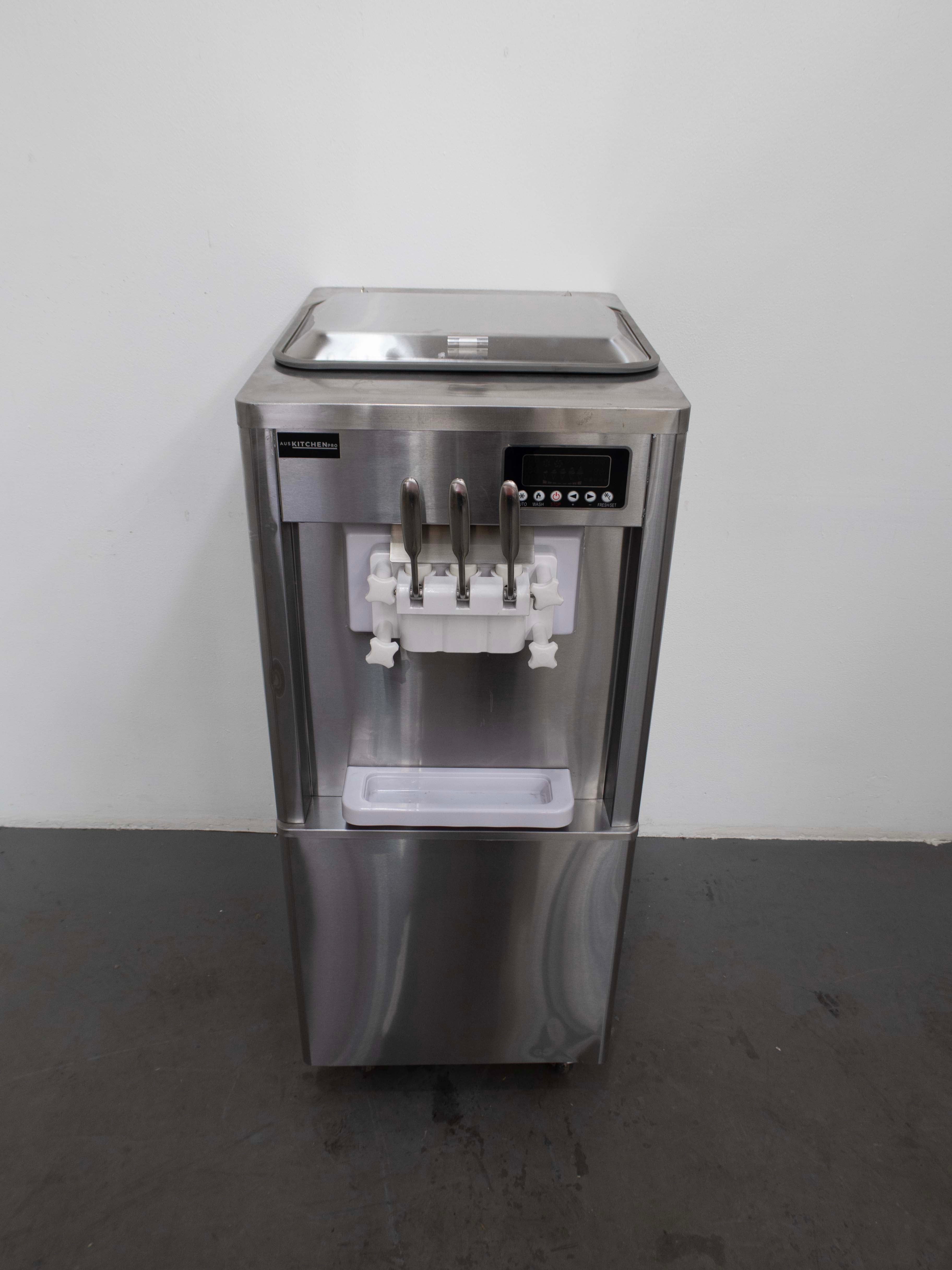 Aus Kitchen Pro AUSKPSSA22 Soft Serve Ice Cream Machine