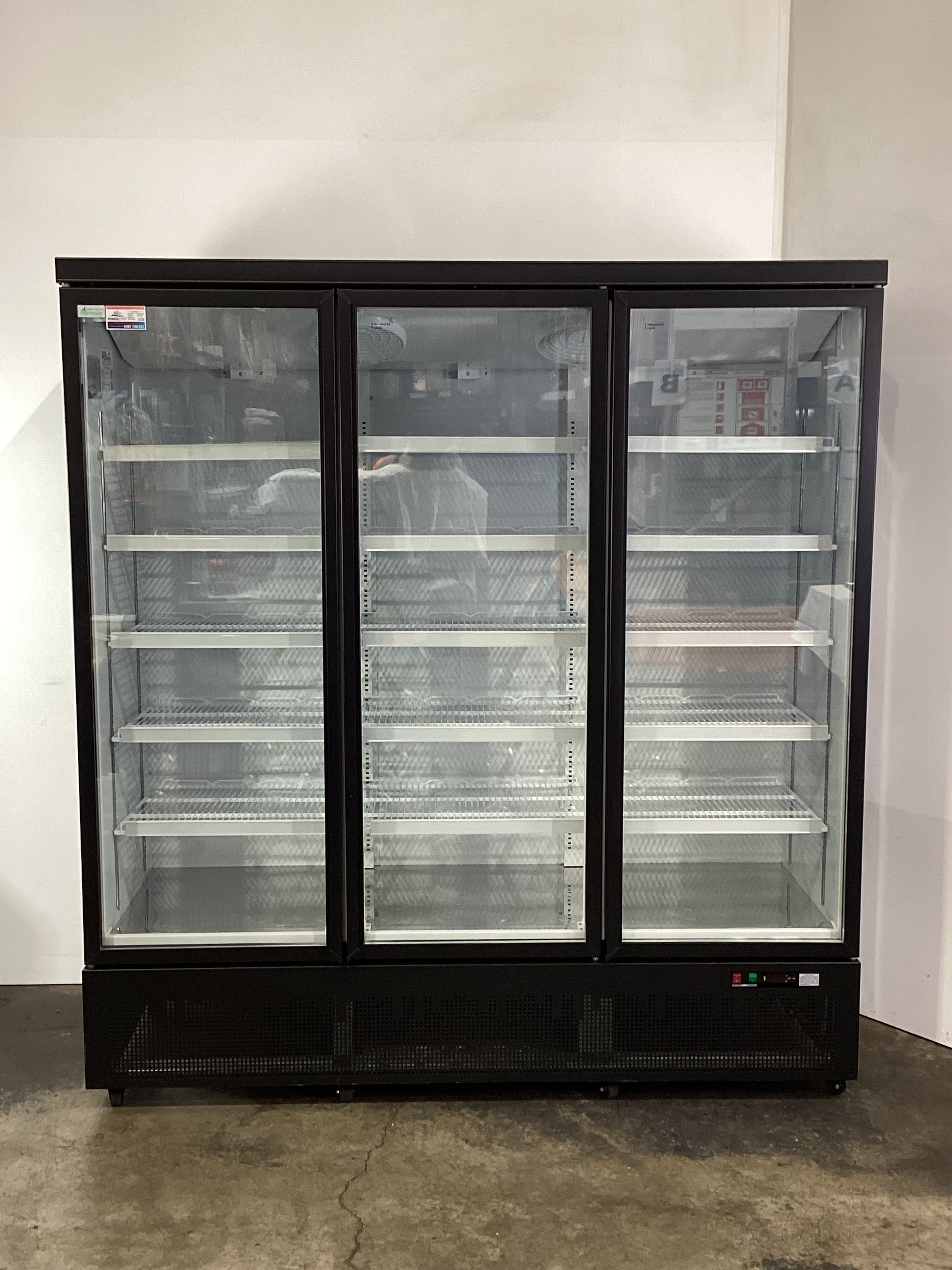 FED LG-1500BGBM	Upright Fridge