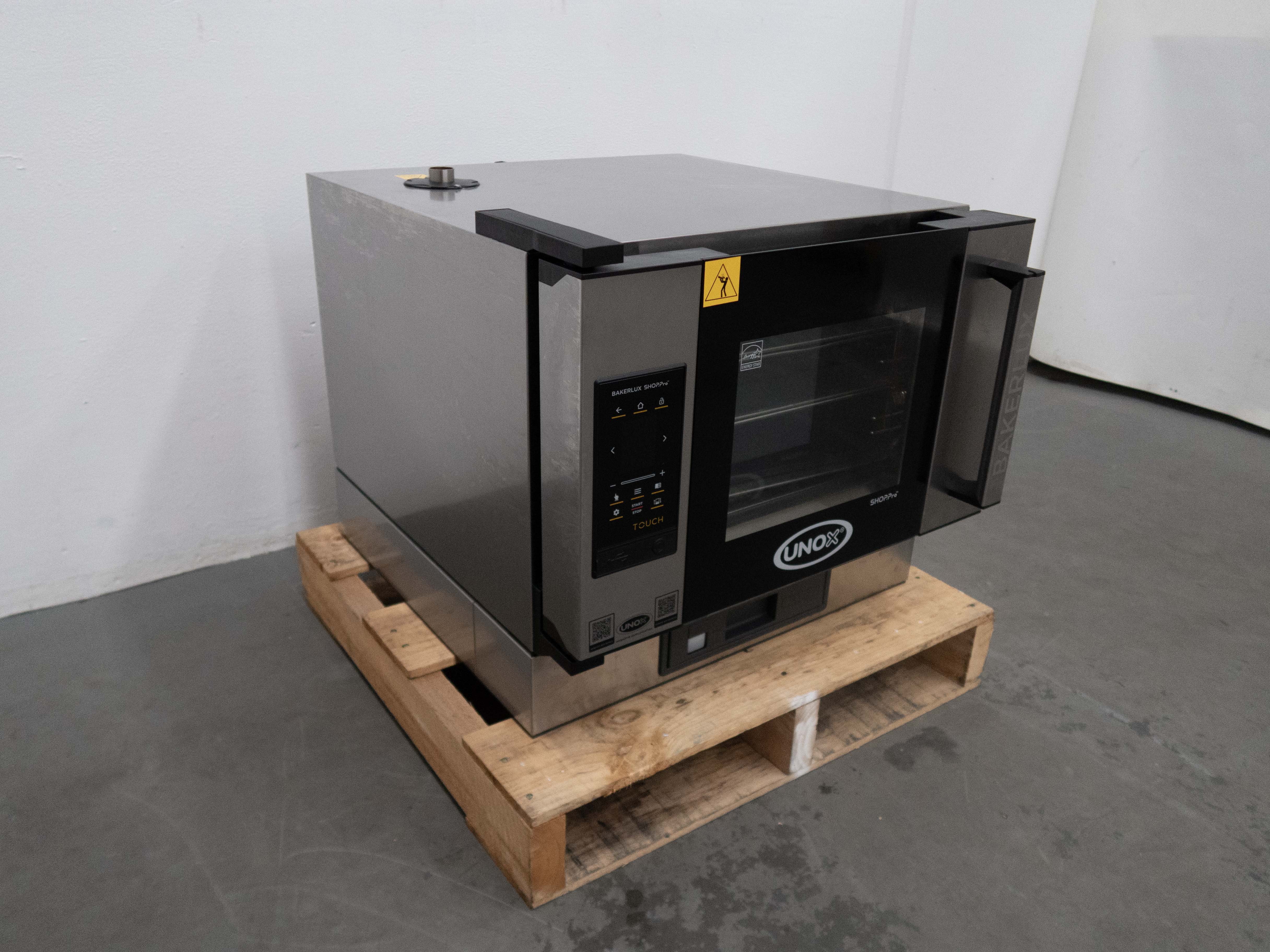 Unox XEFR-03HS-ETRV 3 Tray Convection Oven