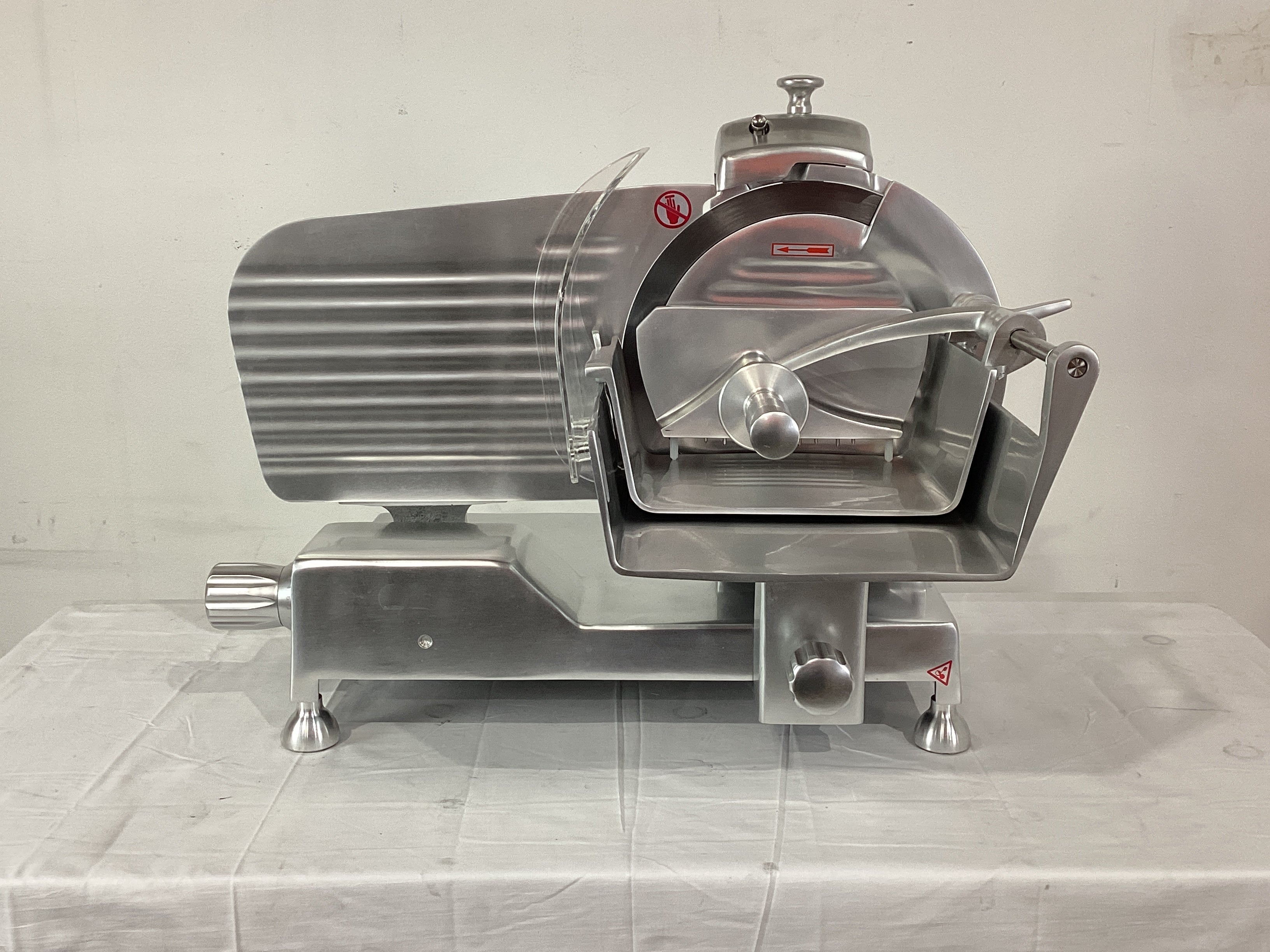 Matador HBS-300C Vertical Meat Slicer