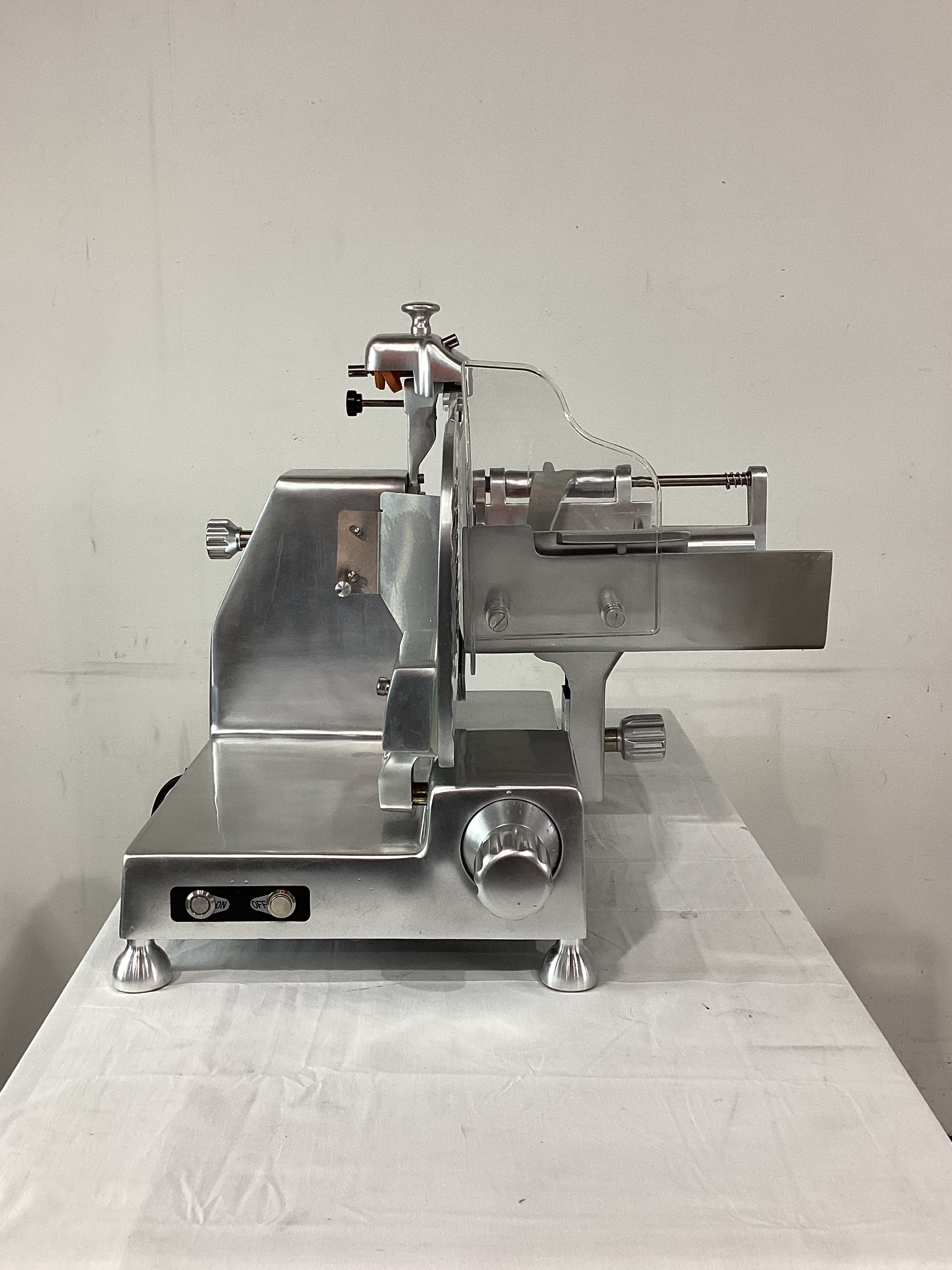 Matador HBS-300C Vertical Meat Slicer