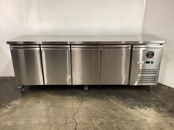 FED-X XUB6C22S4V Undercounter Fridge